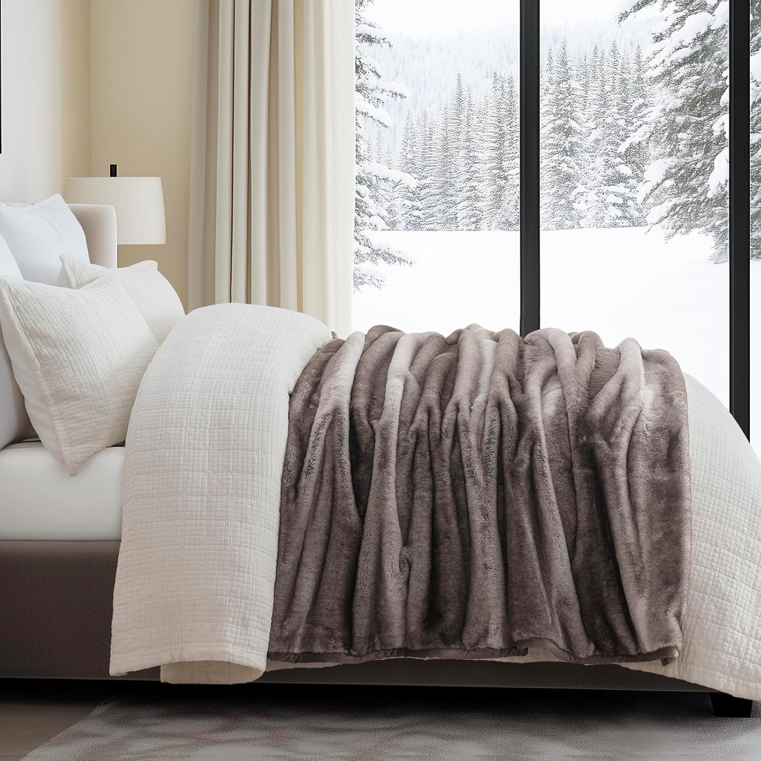 Manta de Falso Pelo Ultra Suave Evergracehome 127x152cm Marrón