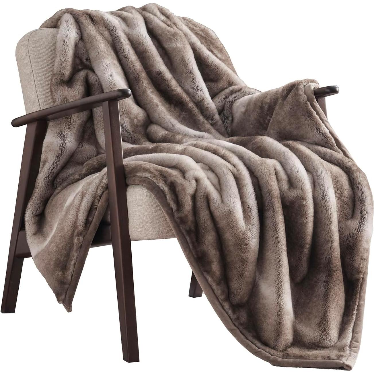 Manta de Falso Pelo Ultra Suave Evergracehome 127x152cm Marrón