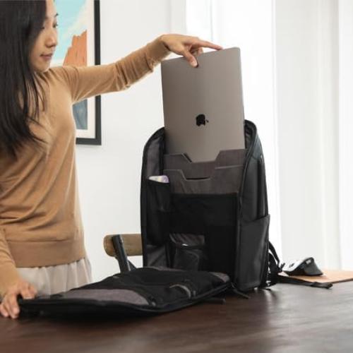 Mochila NOMATIC 14L Resistente al Agua para Laptop - Negro