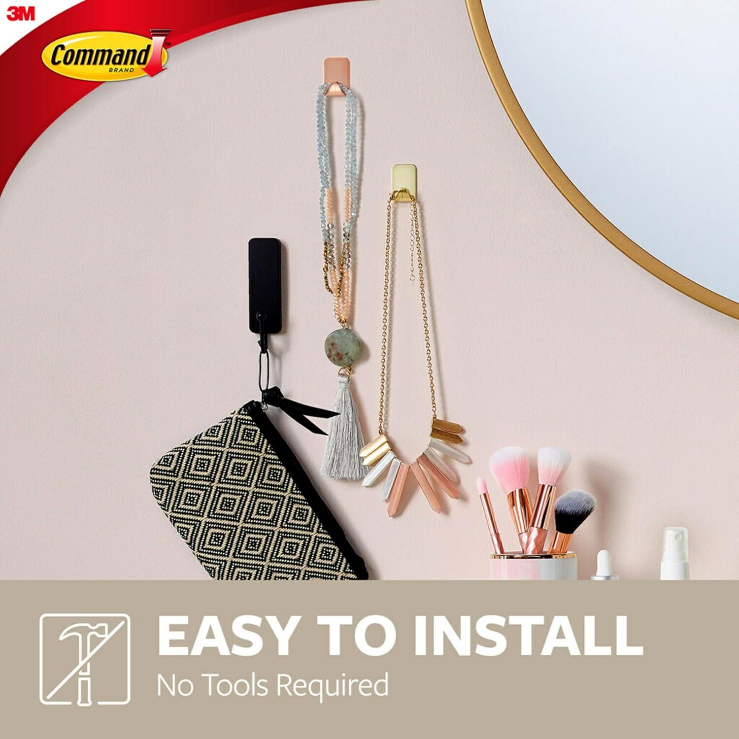 Ganchos Metálicos Pequeños Command Latón - 4 Ganchos y 5 Tiras