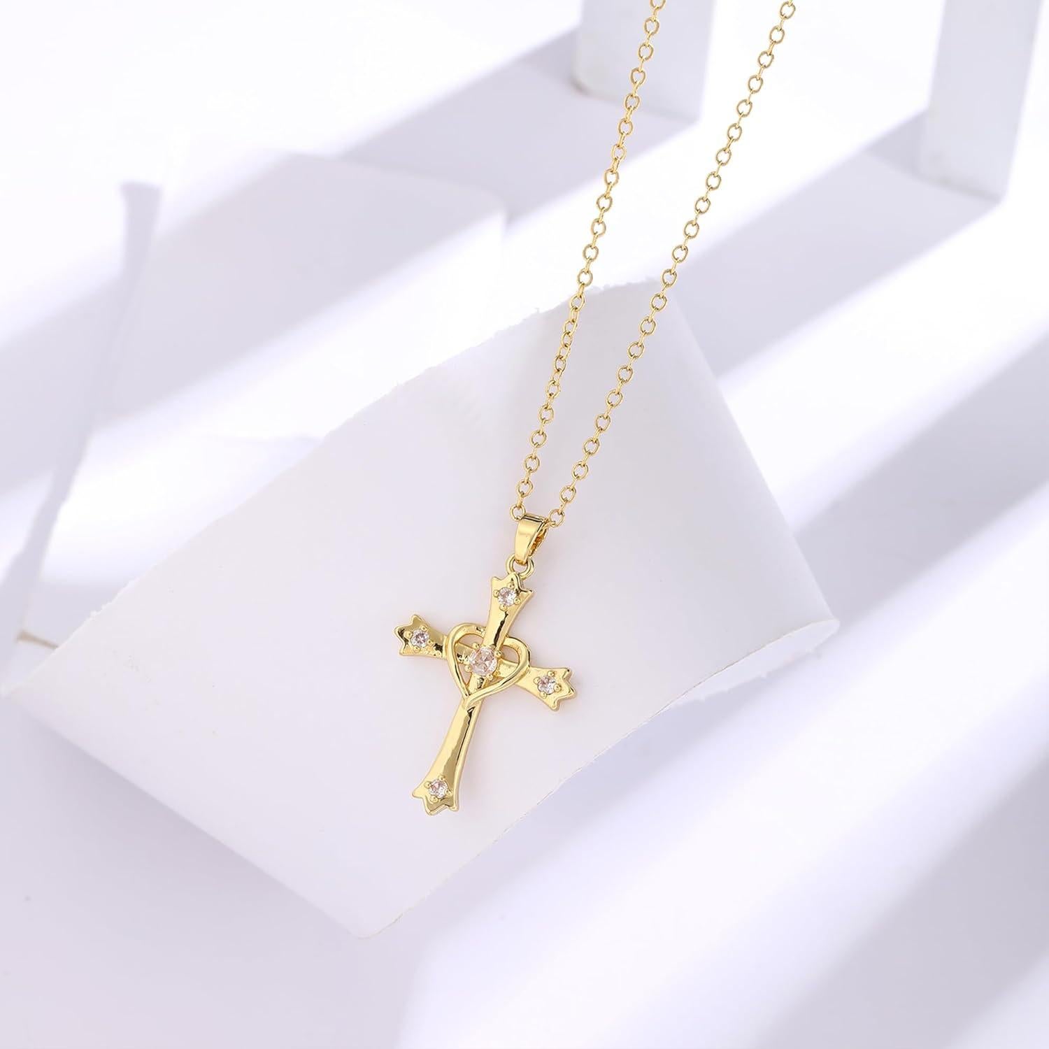 Collar de Cruz Dainty Amicon en Oro de 14K con Diamantes 41.91 cm