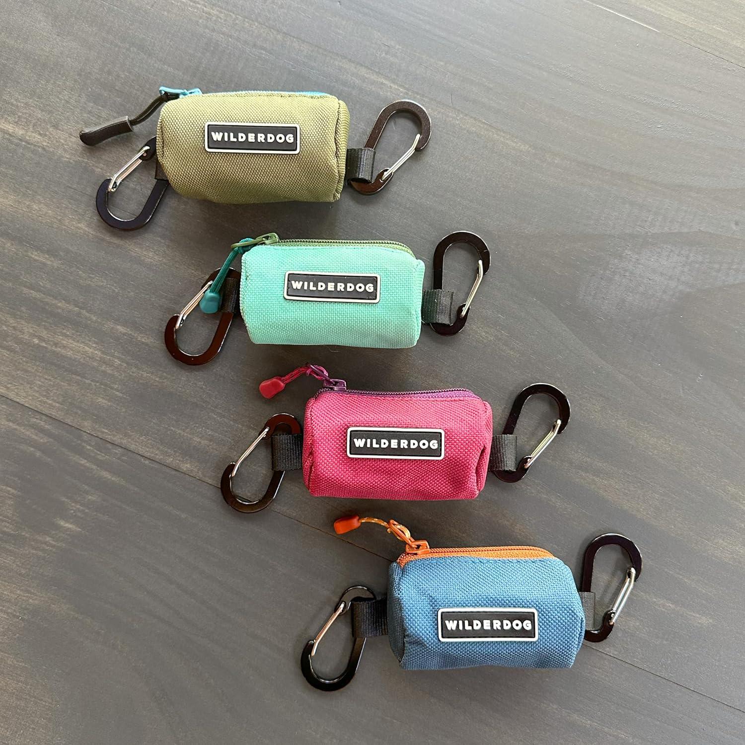 Soporte para bolsas de excremento de perro Wilderdog Berry