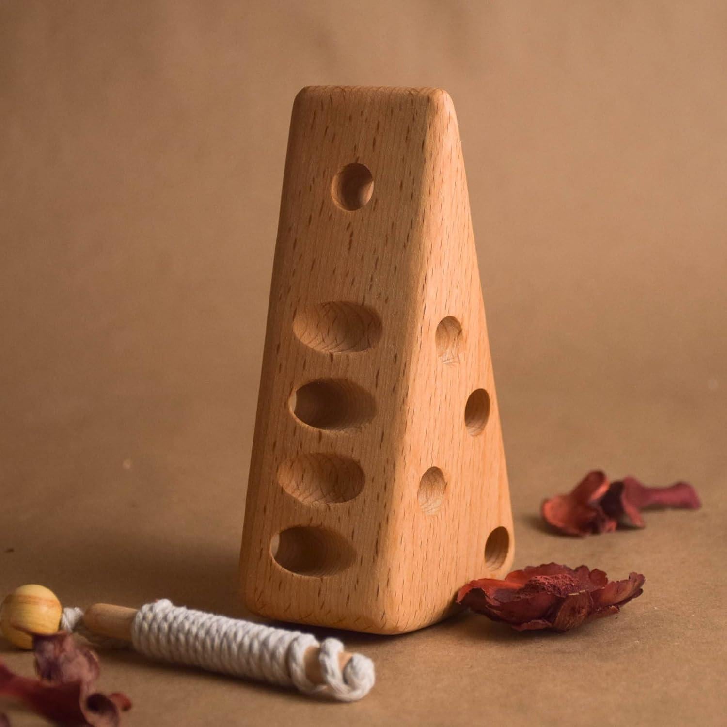 Juguete de Enhebrar de Madera Montessori Queso 20x7x8 cm