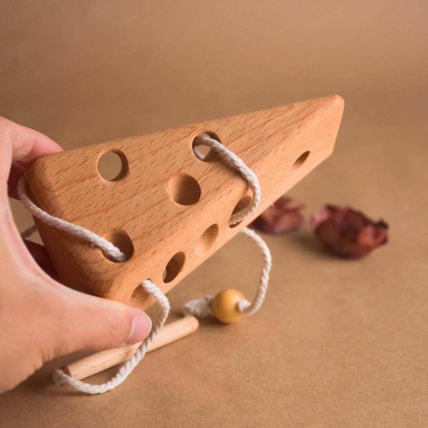 Juguete de Enhebrar de Madera Montessori Queso 20x7x8 cm
