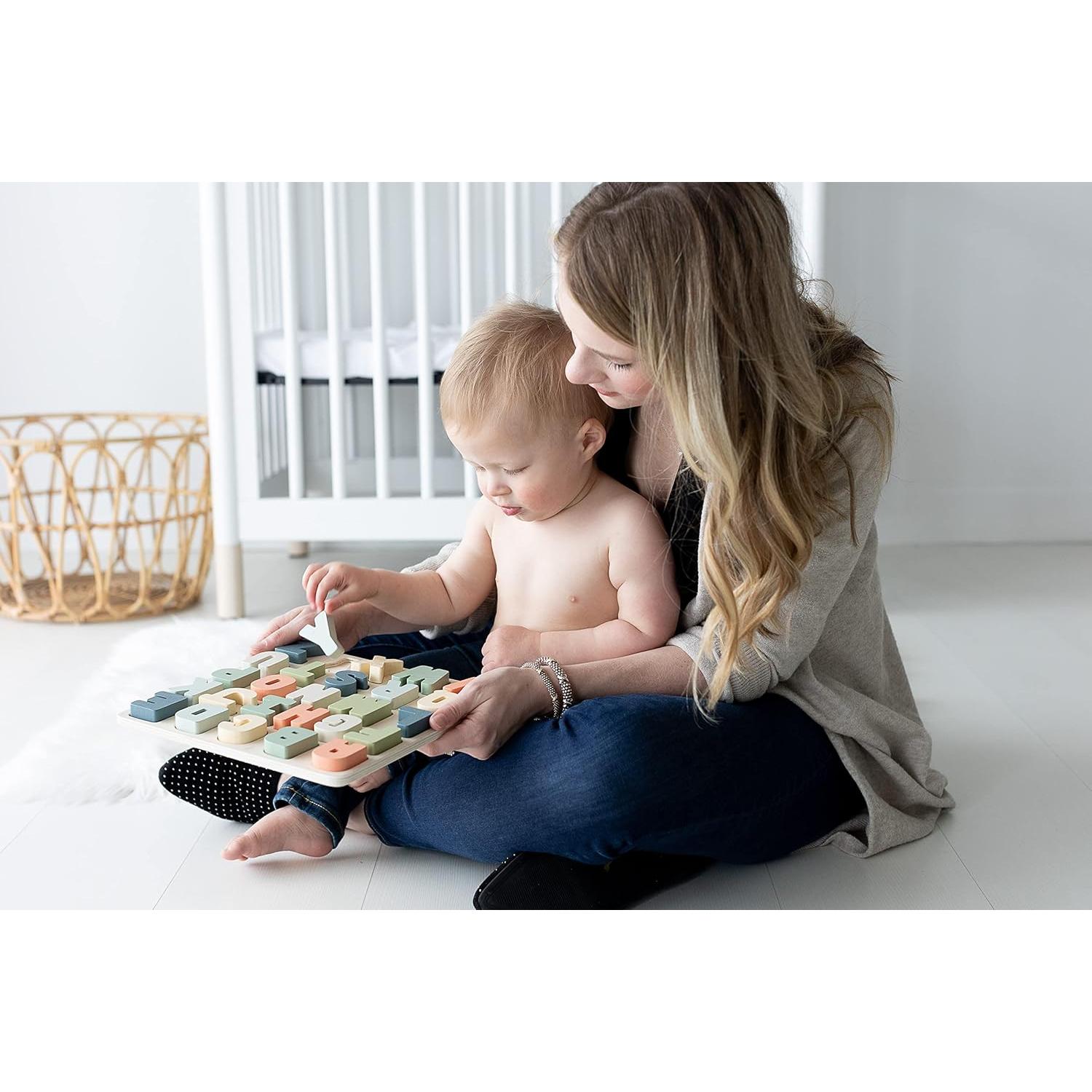 Rompecabezas de Alfabeto de Madera Pearhead 25.4x25.4 cm