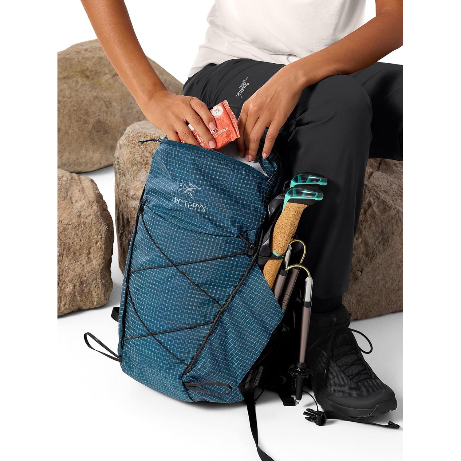 Mochila Aerios 18L Arc'teryx Ultraligera Ajuste Personalizable