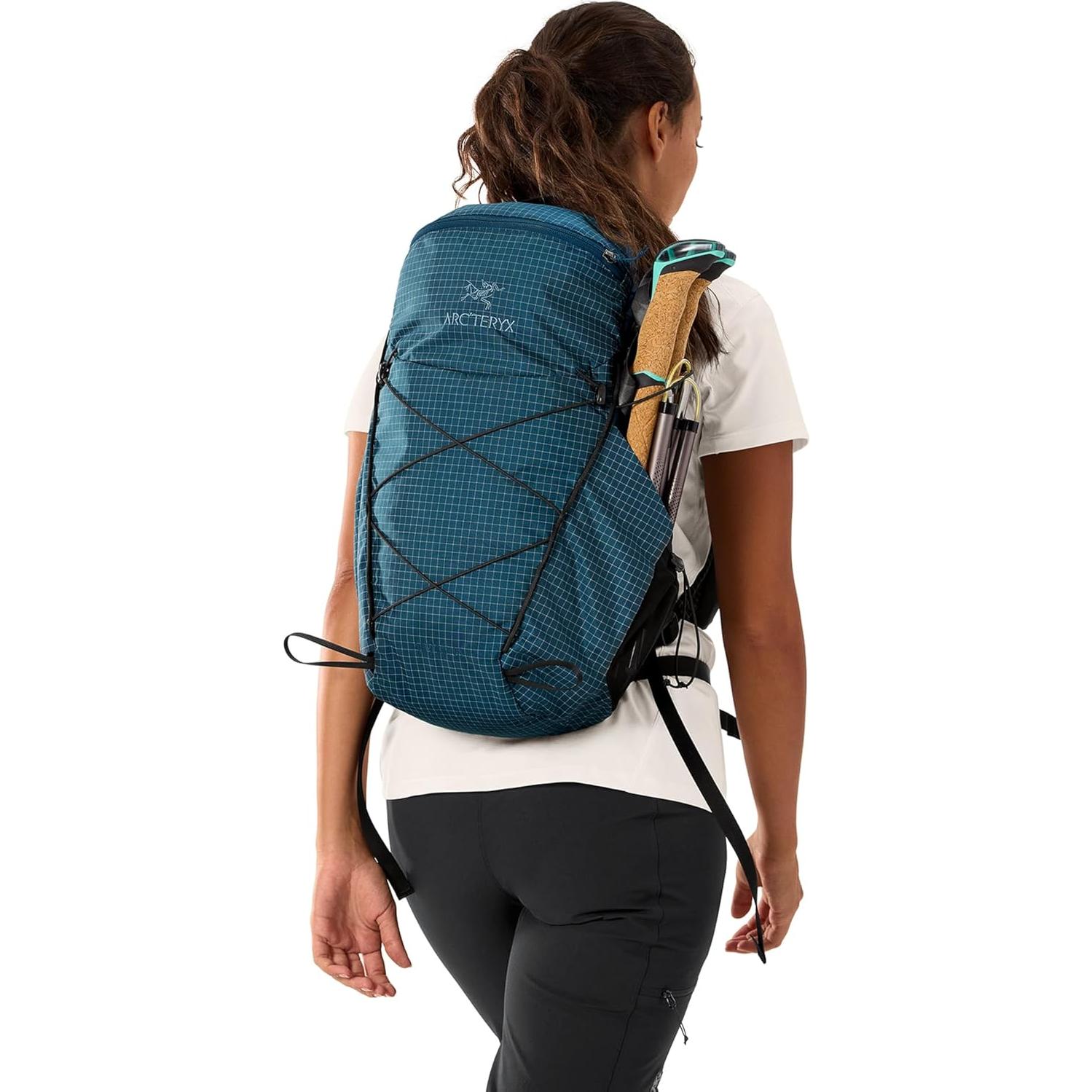 Mochila Aerios 18L Arc'teryx Ultraligera Ajuste Personalizable