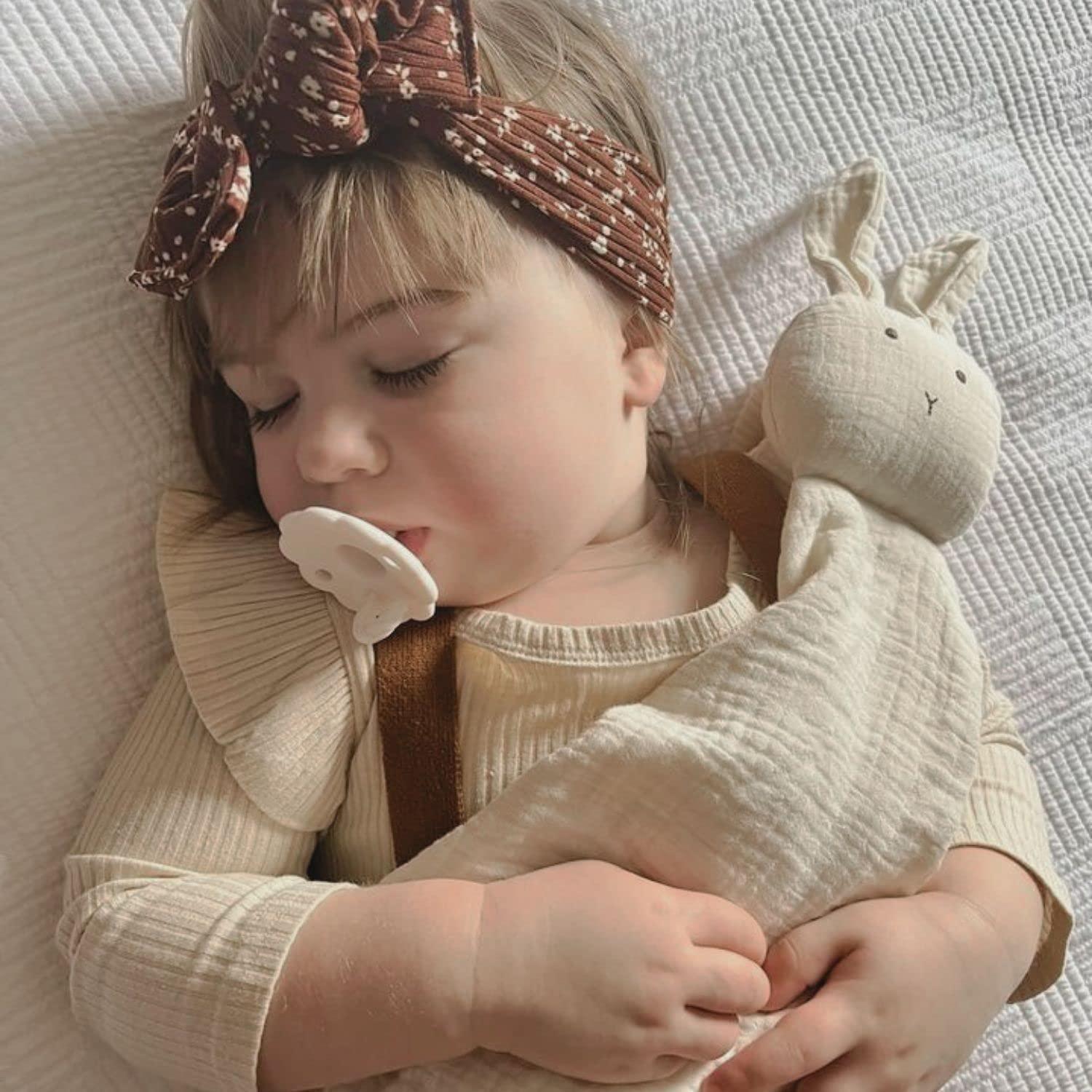 Set de Chupetes Ali+Oli Silicona Rosa-Blanco 2 Piezas