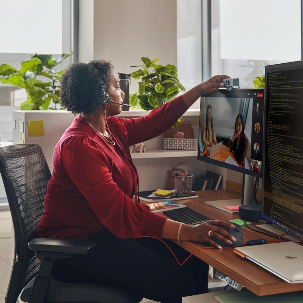 Auricular USB-C Poly Blackwire 3315, Ligero y Ajustable