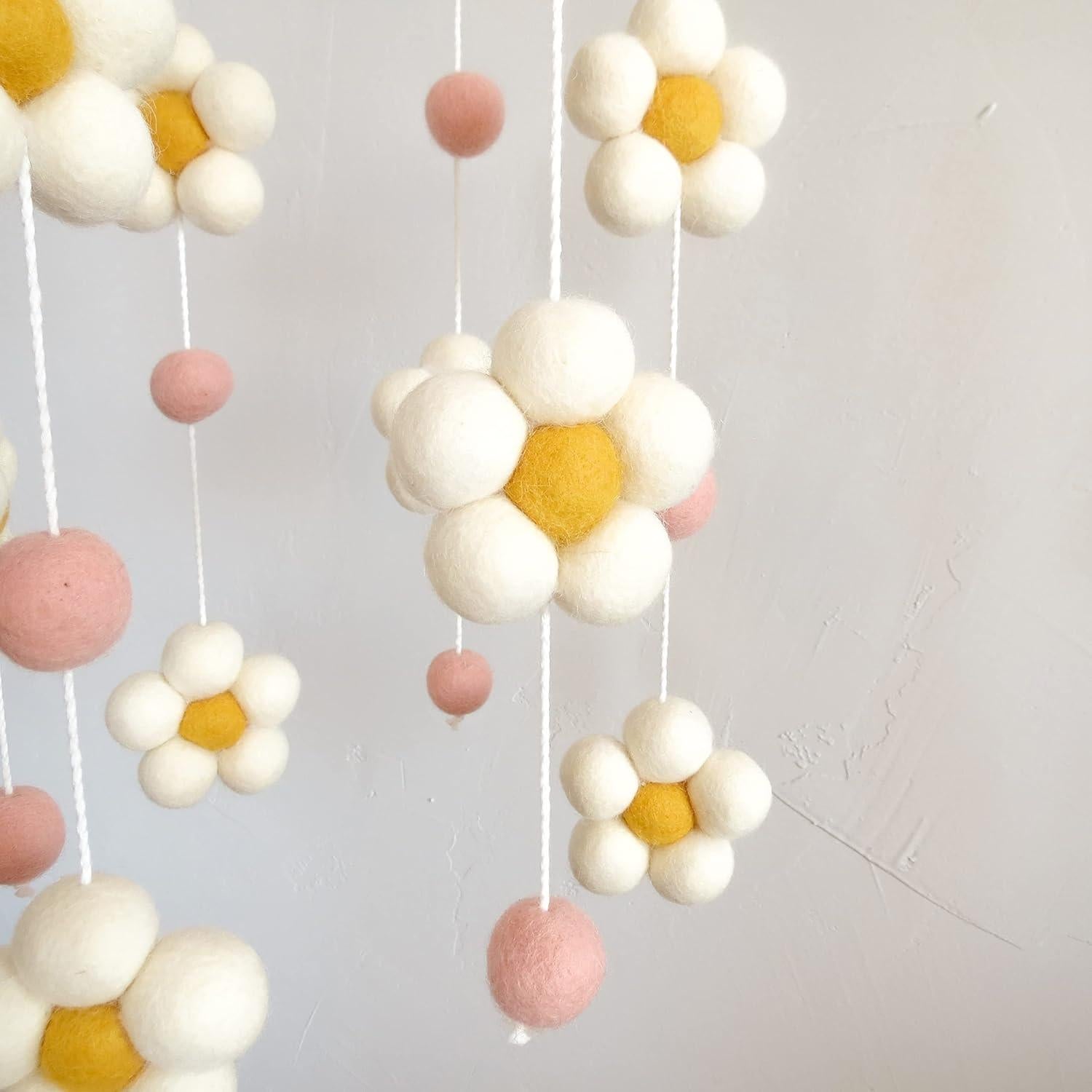 Móvil para Cuna GOUKURLSMA Rosa Hecho a Mano 40 cm