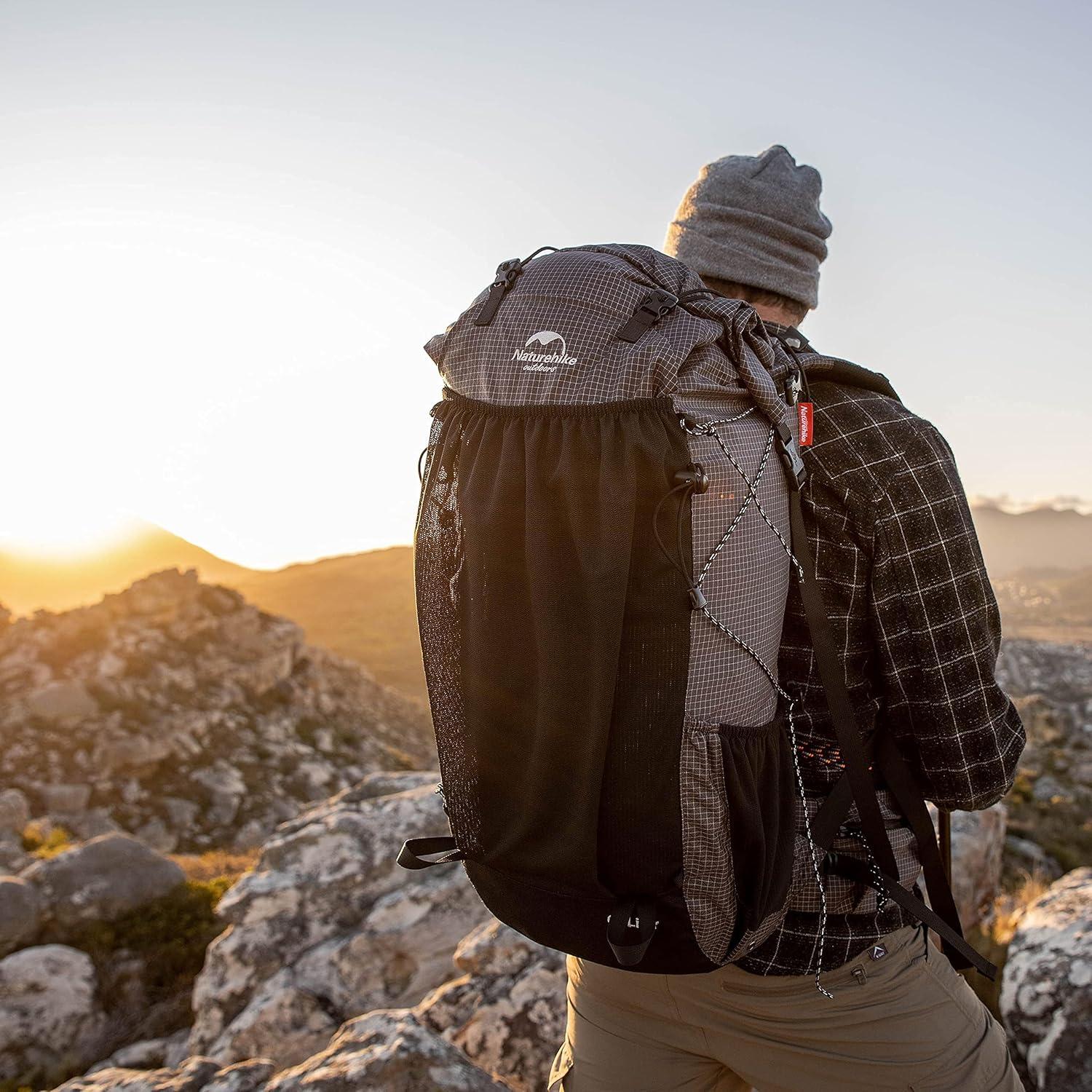 Mochila de Senderismo Naturehike 65L Ligera con Funda de Lluvia