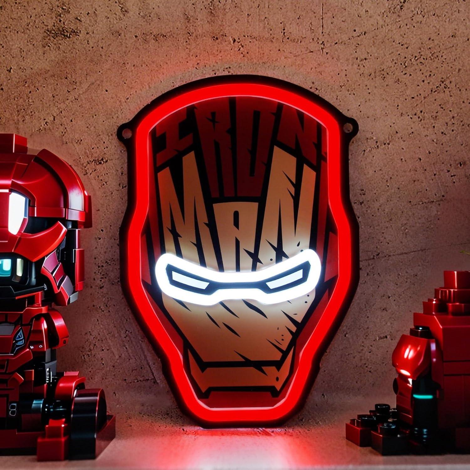 Luz de Neón LED Ironman 30x20.3 cm con Brillo Ajustable