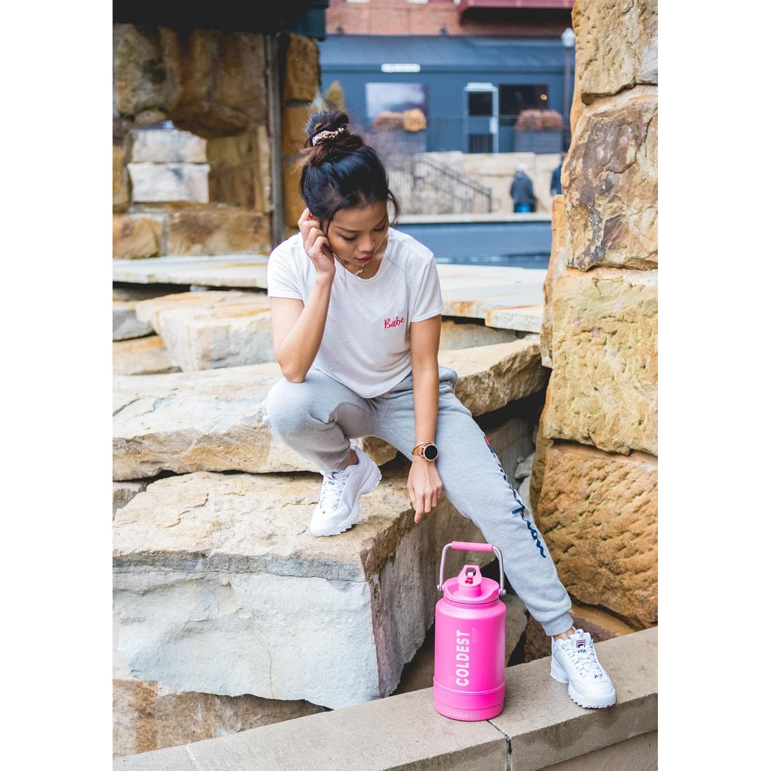 Botella de Agua Deportiva The Coldest 3.79L Rosa Flamenco