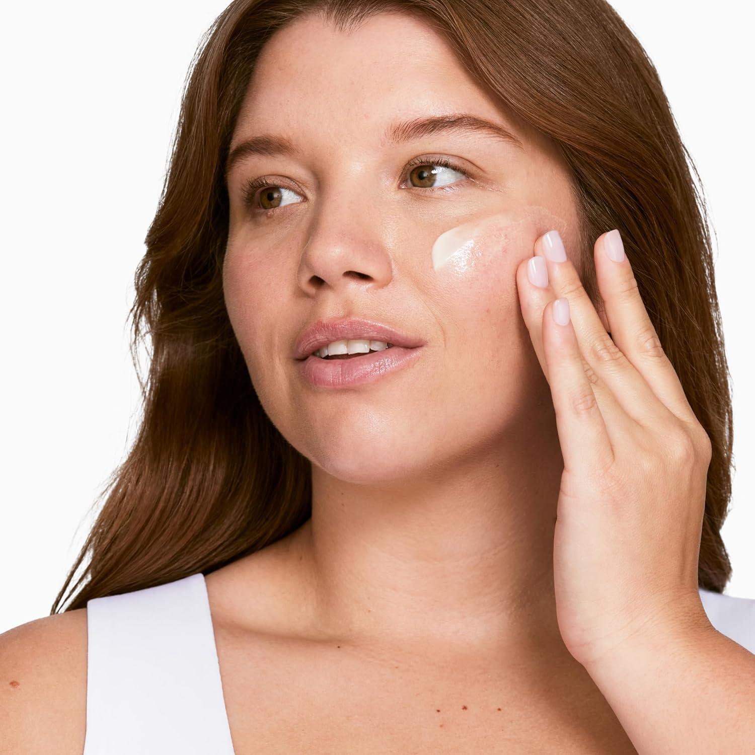 Loción Hidratante Clinique Dramáticamente Diferente+ 15 ml SPF 35