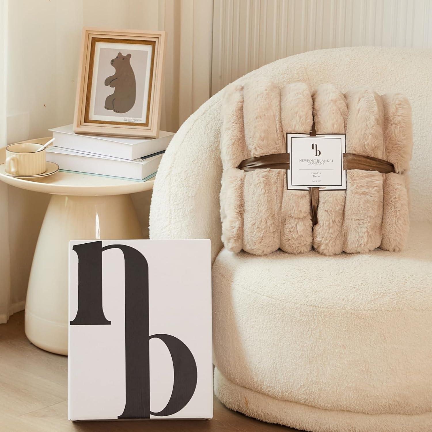 Manta de Piel Sintética LuxeComfort 127x152 cm Piedra de Playa