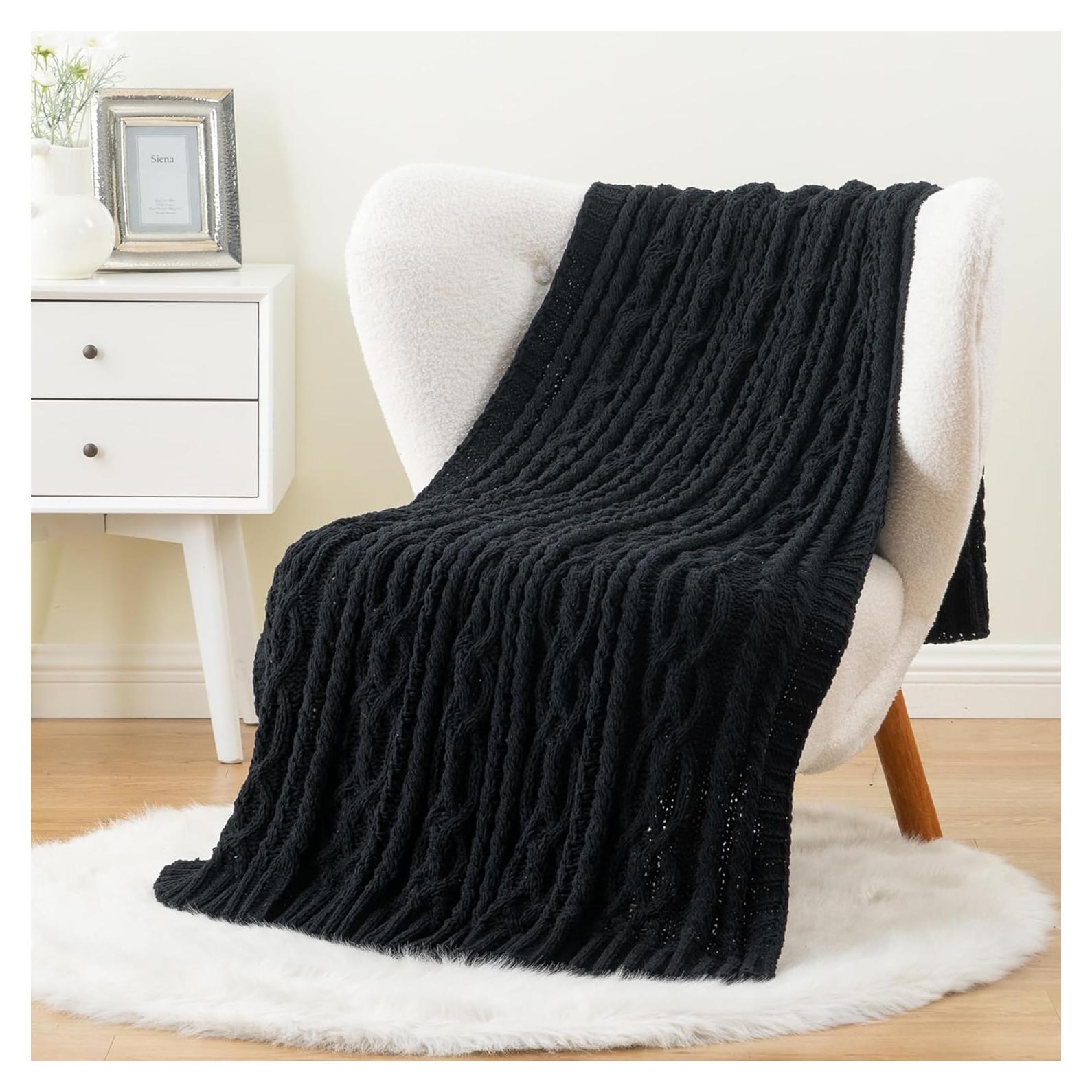 Manta de Chenilla Battilo Negra 130x170cm Suave y Moderna