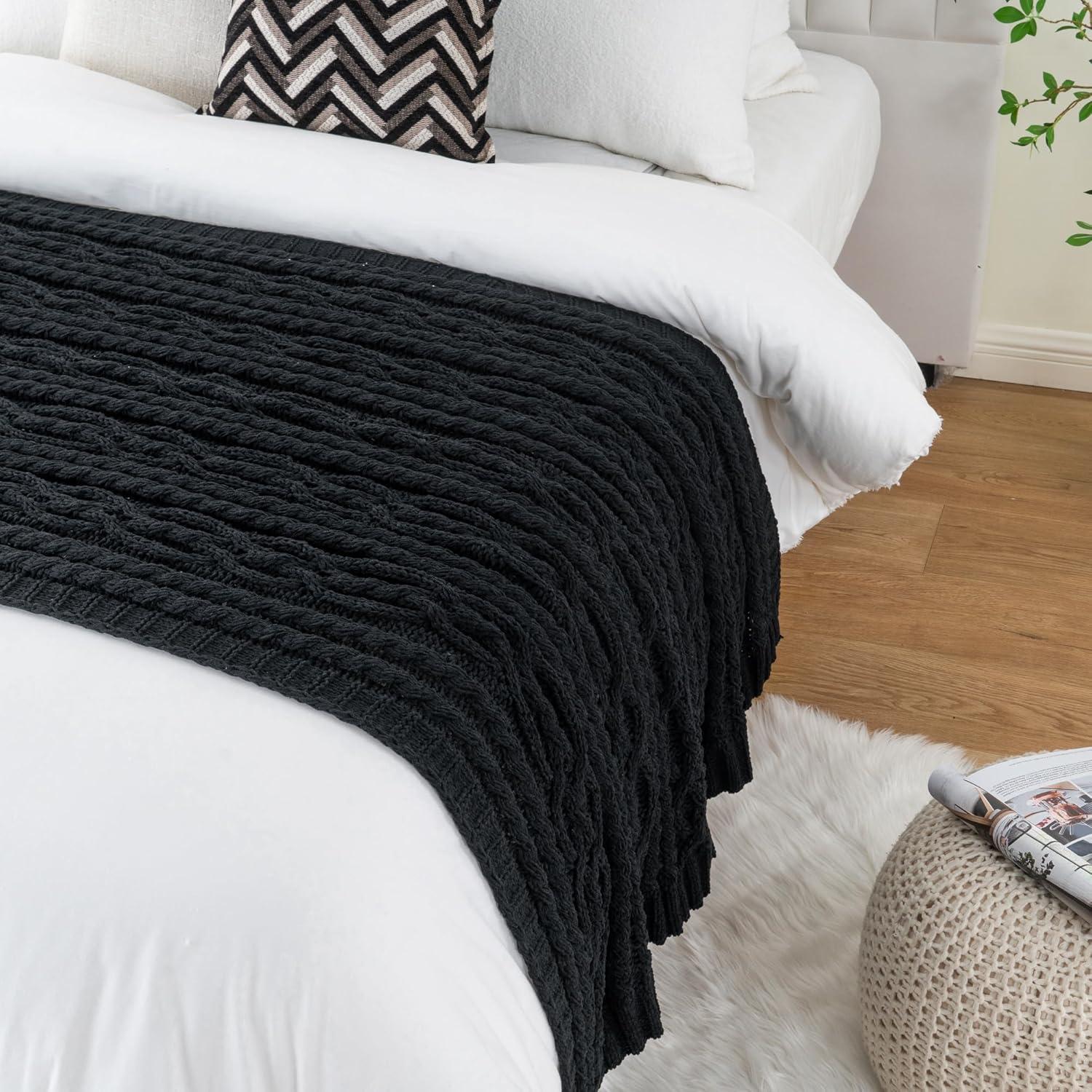 Manta de Chenilla Battilo Negra 130x170cm Suave y Moderna