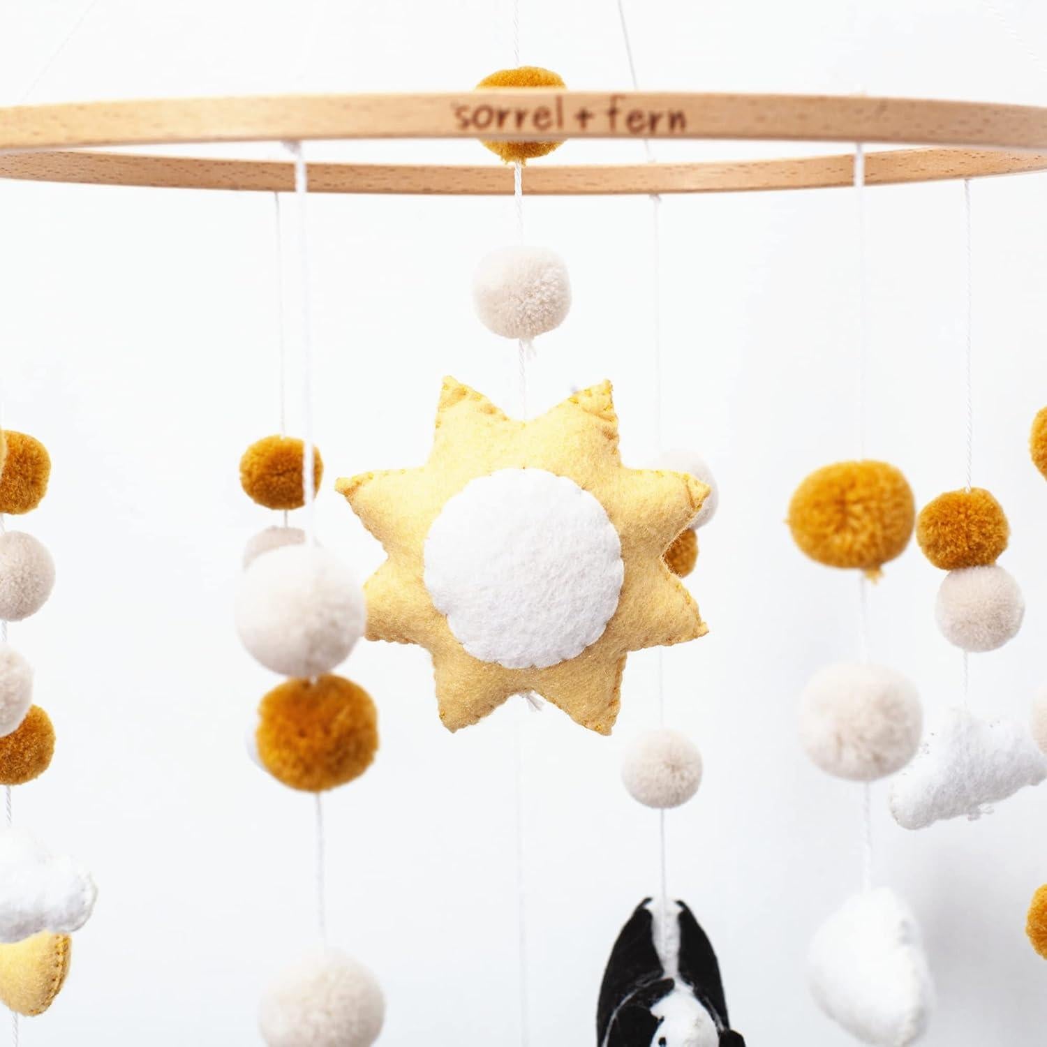 Móvil de Cuna Sorrel + Fern Animales de Granja Ajustable