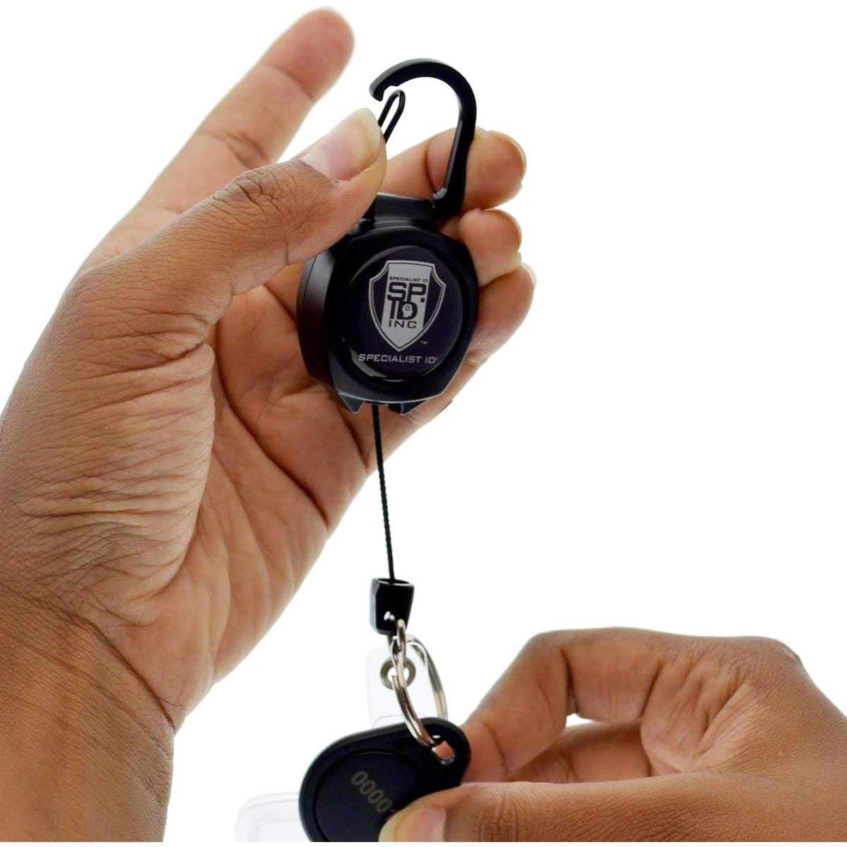 Carrete Retráctil Specialist ID con Soporte para 3 ID