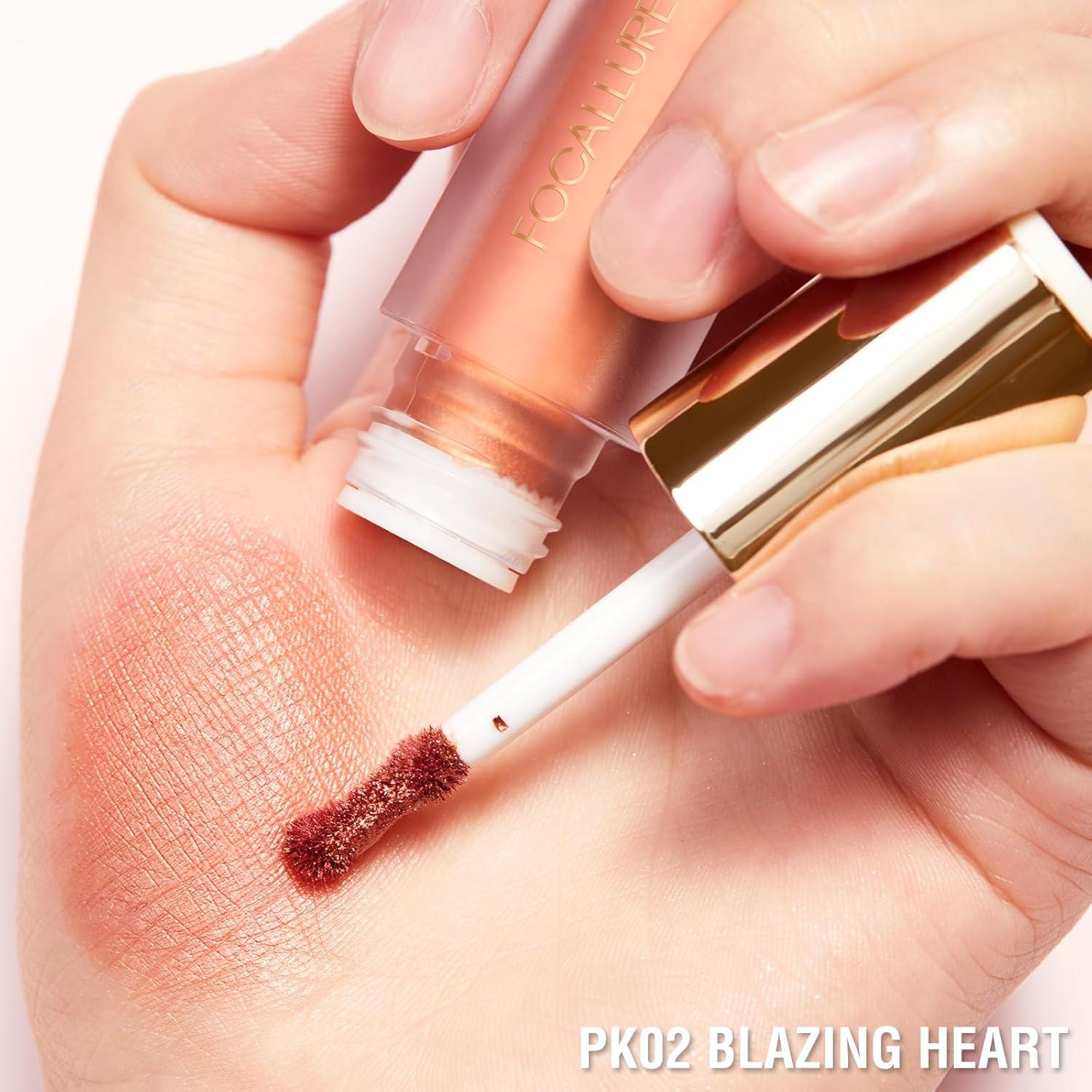 Iluminador Líquido FOCALLURE 3.69g Corazón Ardiente Larga Duración
