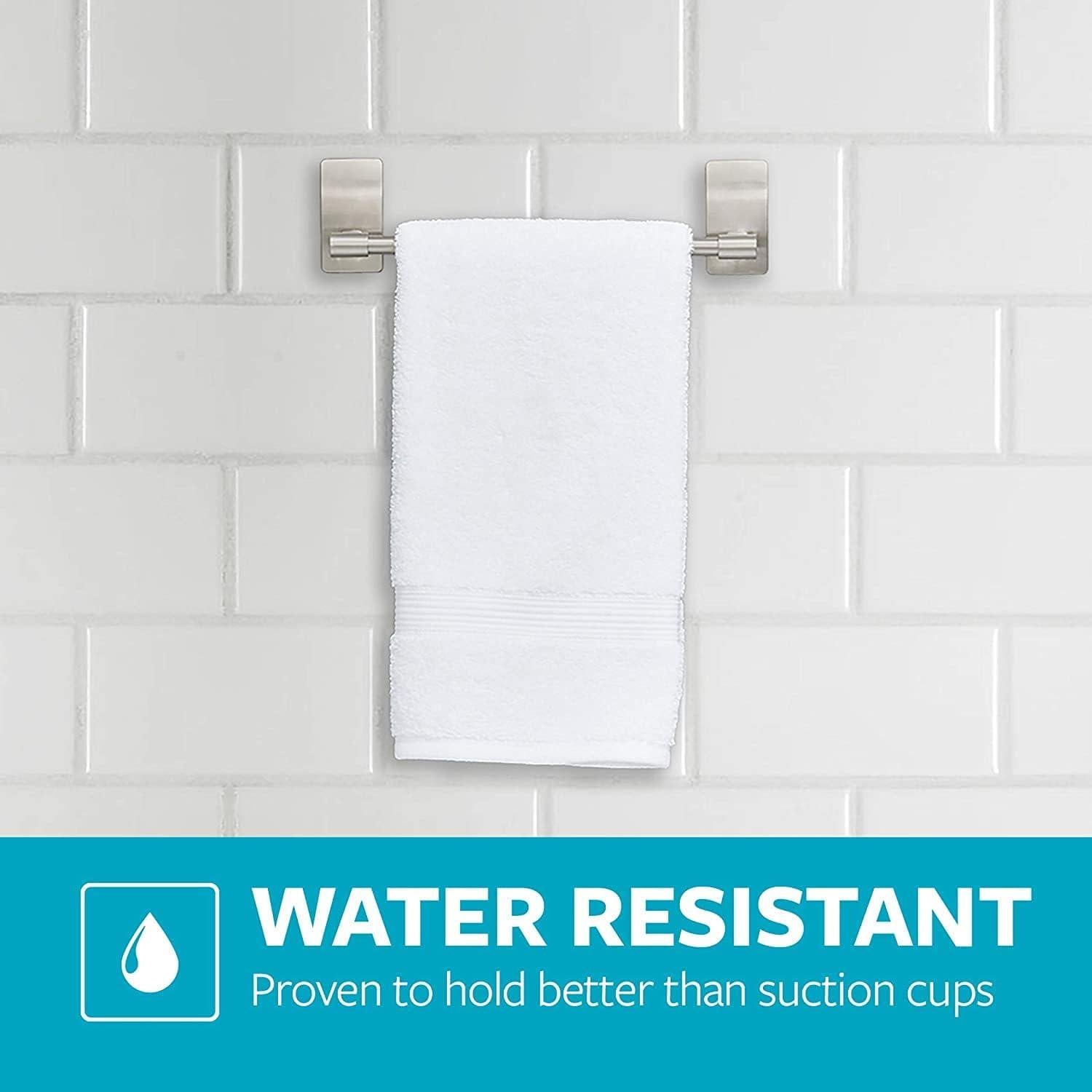 Barra de Toallas Command con Tiras Resistentes al Agua