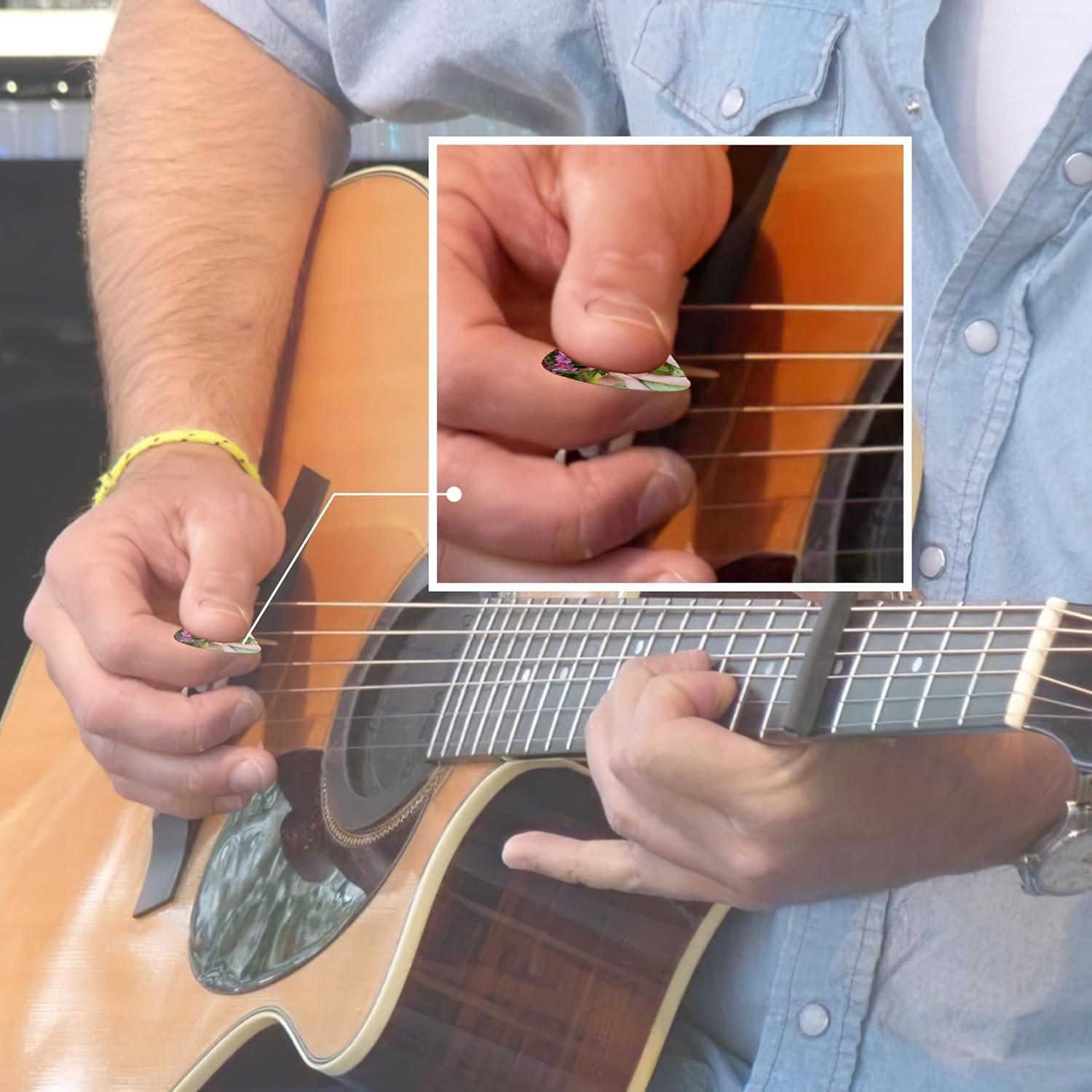 Paquete de 12 Púas de Guitarra Personalizadas CGP111 ABS