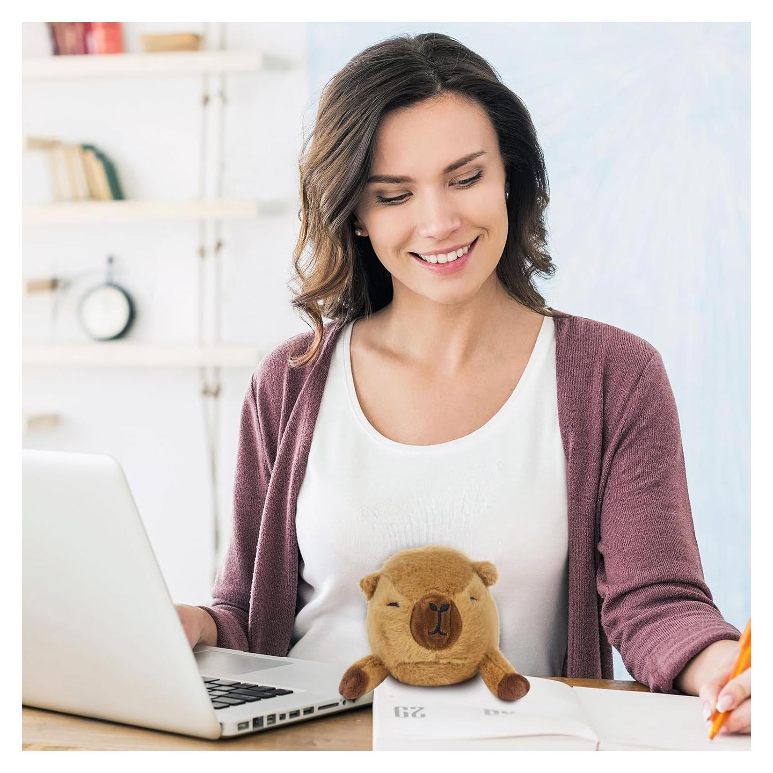 Peluche de Capibara CWZY 19.81 cm - Compañero de Escritorio