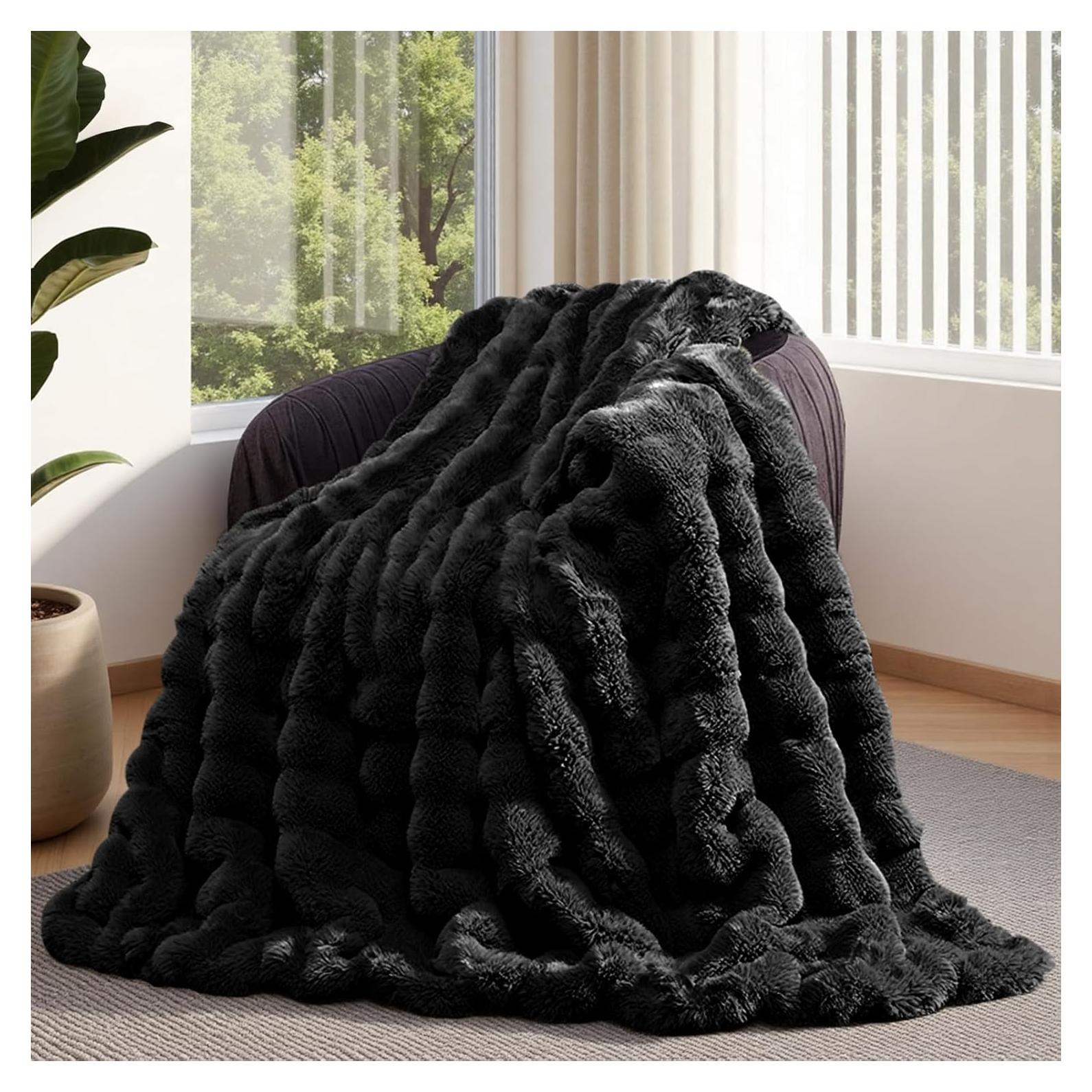 Manta de Piel Sintética Lotus Karen Negra 127x152 cm