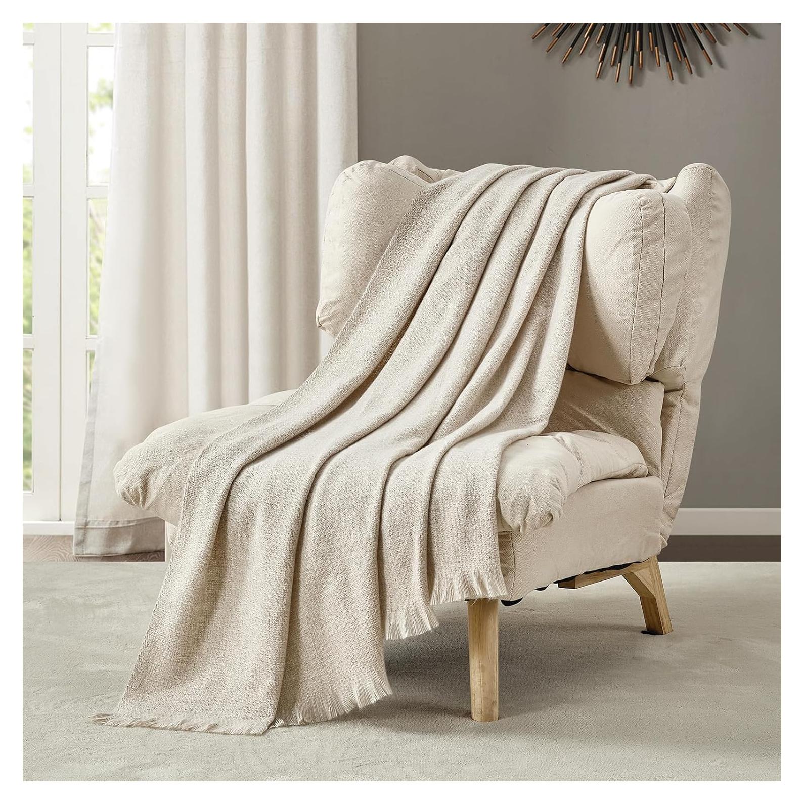 Manta de Fringe Beige Bourina 127x178 cm Suave y Ligera