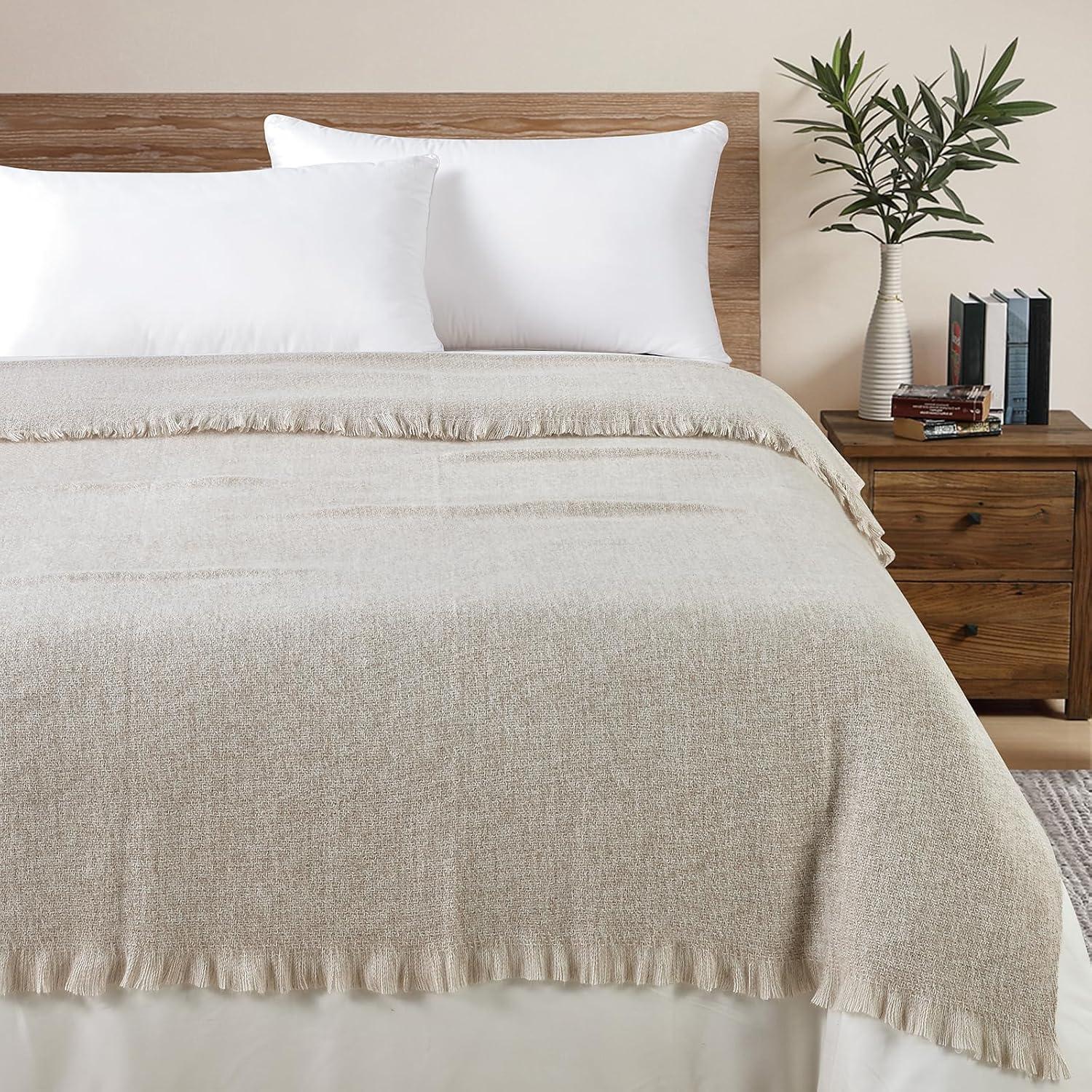 Manta de Fringe Beige Bourina 127x178 cm Suave y Ligera