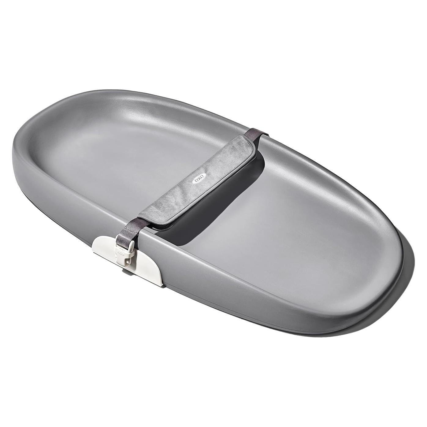 Cambiador OXO Tot con Cinturón Ajustable y Cojín Suave