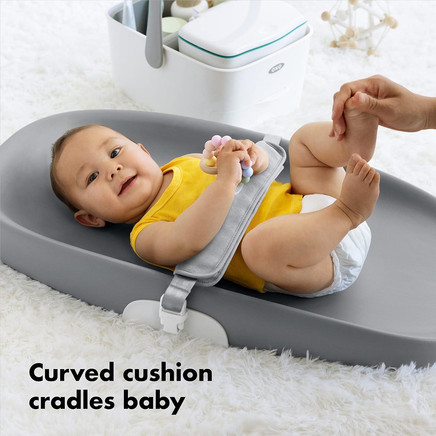 Cambiador OXO Tot con Cinturón Ajustable y Cojín Suave