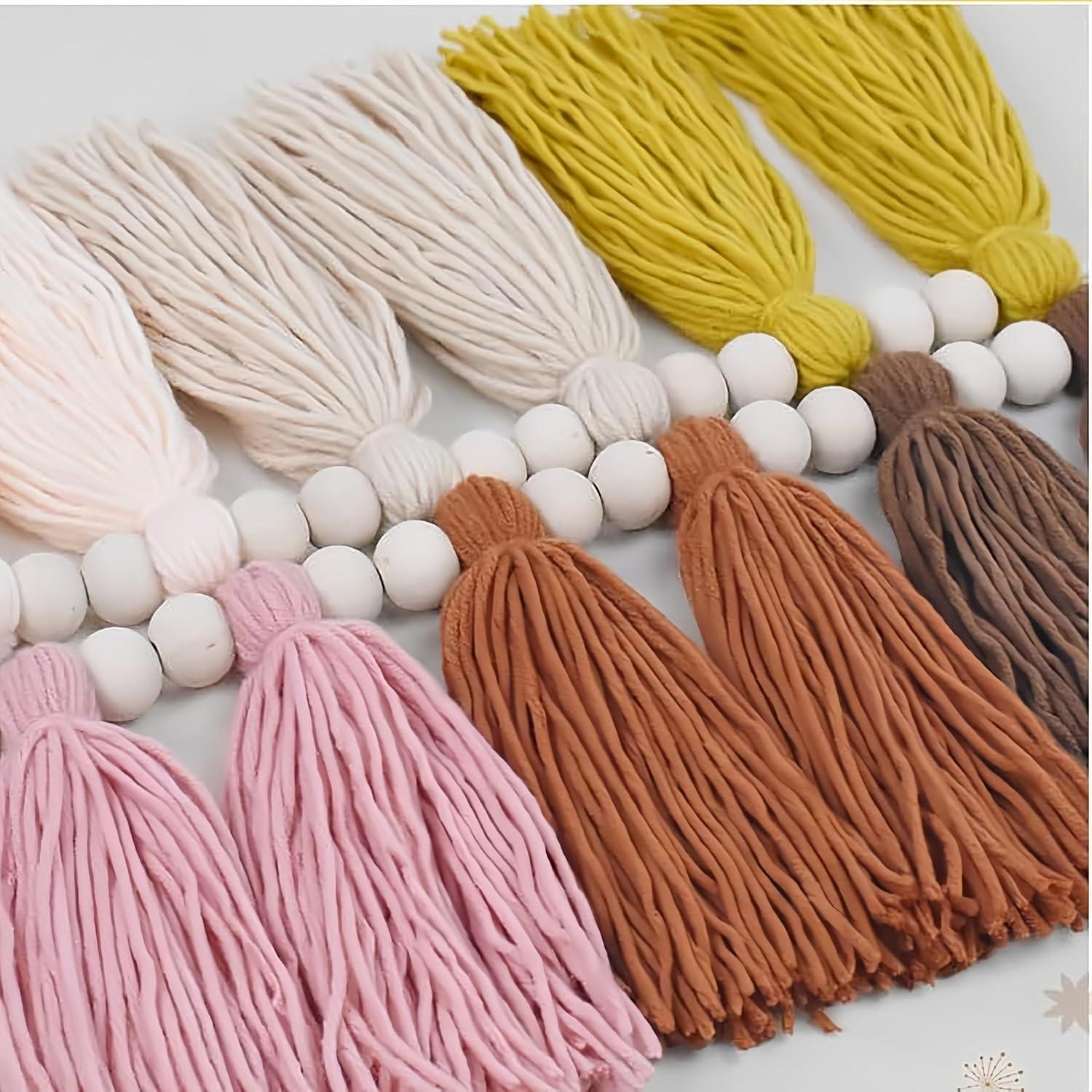 Guirnalda de Borlas Arcoíris Pastel con Perlas de Madera