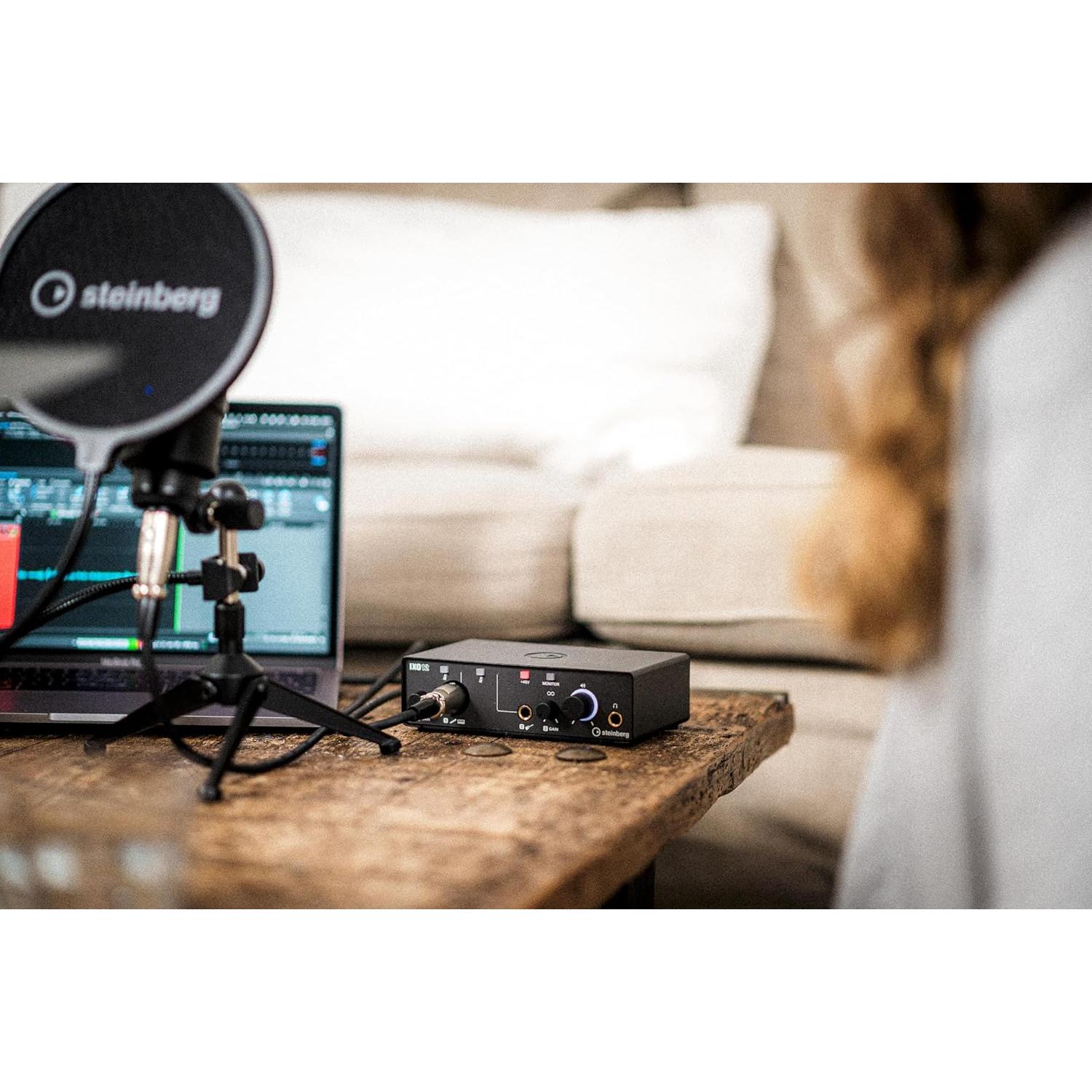 Paquete de Podcast Steinberg IXO12 con Micrófono y Software
