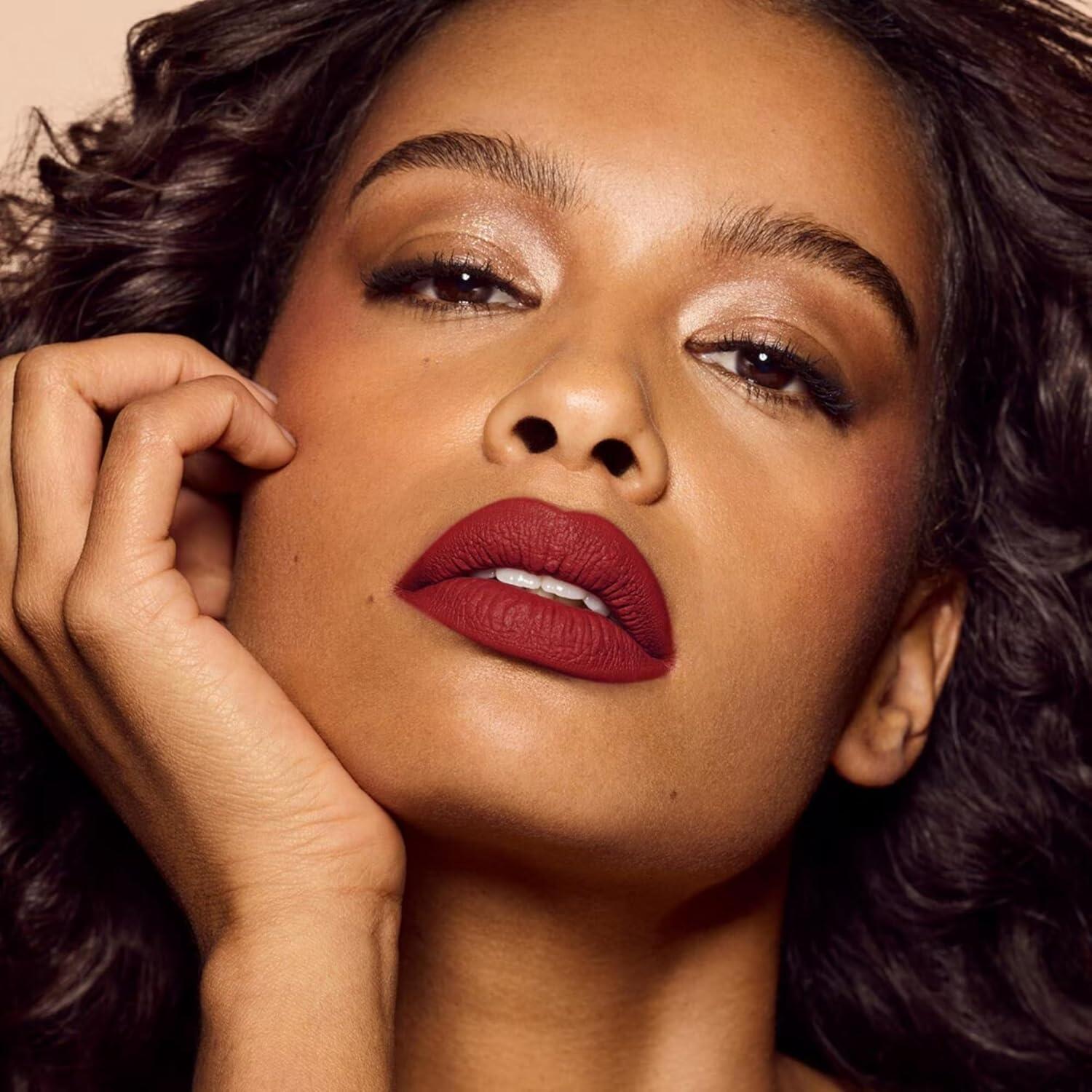 Lápiz Labial Líquido Fenty Beauty Rihanna Fashion Fiend 5.5g