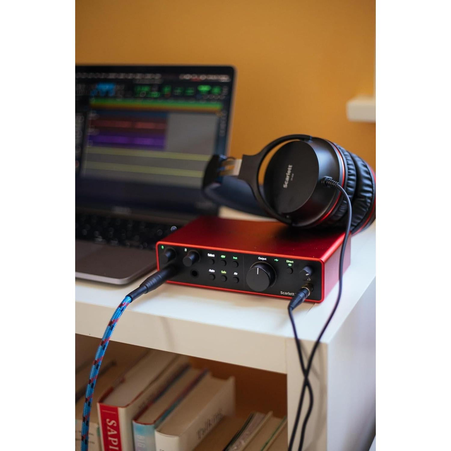Focusrite Scarlett 2i2 4G + Auriculares StreamEye CANS50 + Brazo