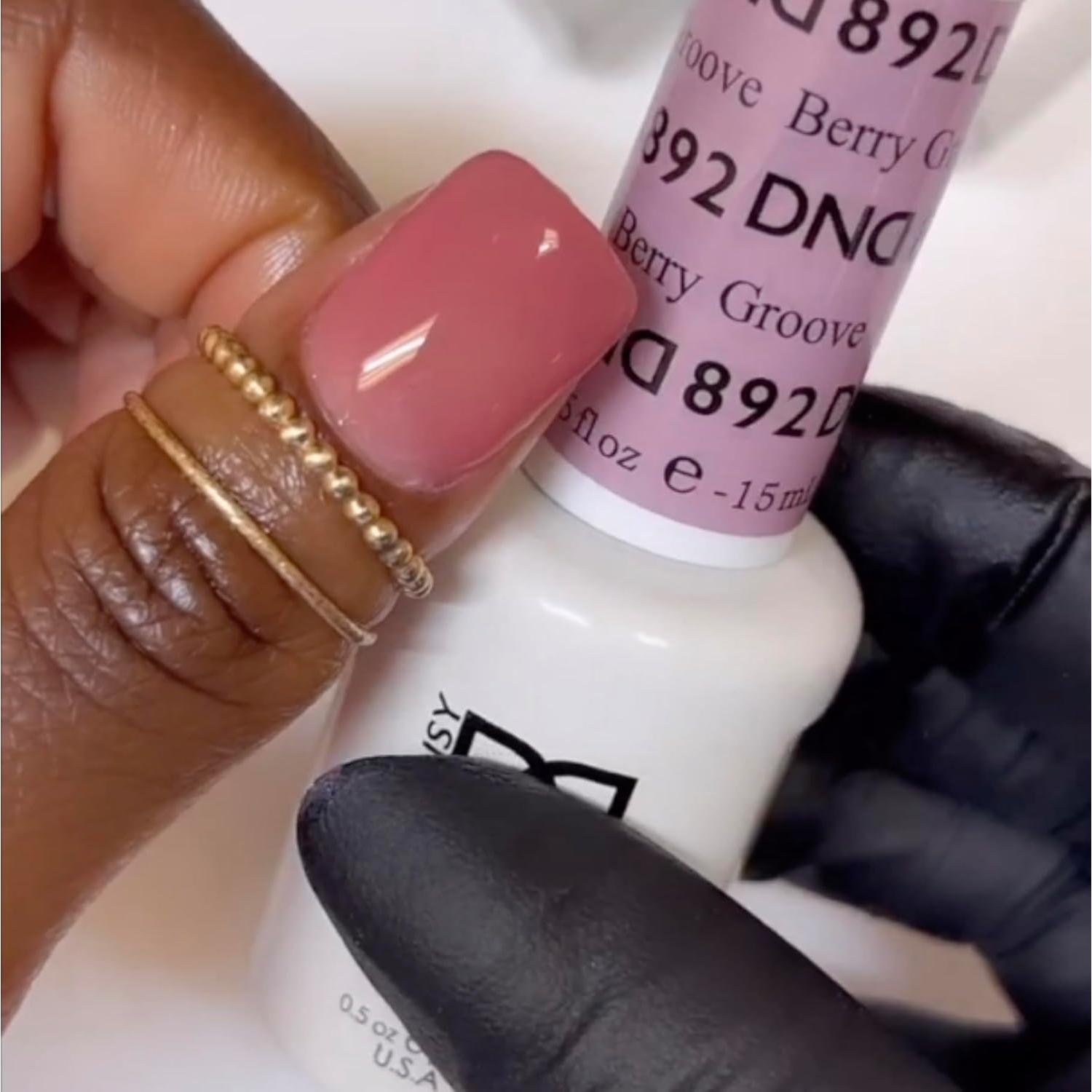 Juego de Esmalte en Gel DND Groove de Baya 15 ml