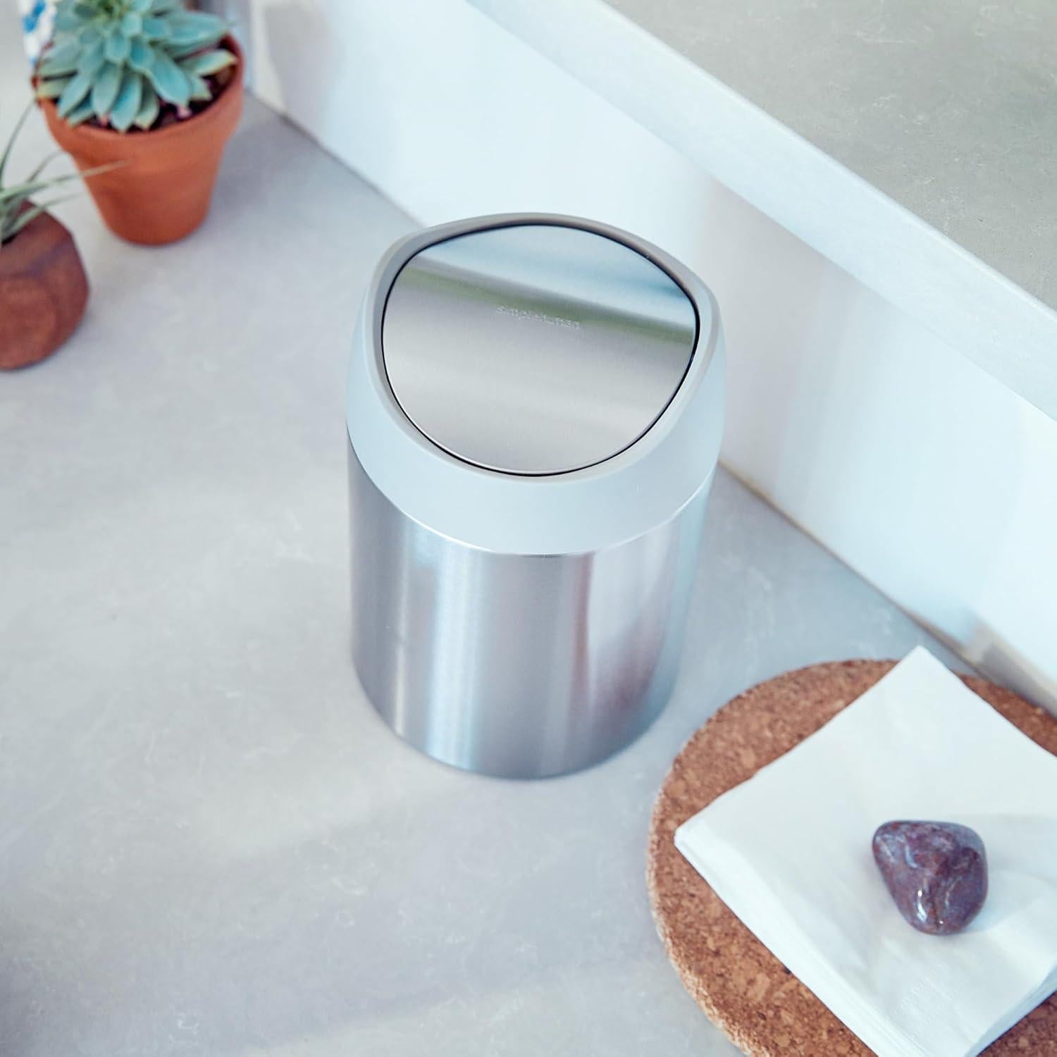 Basurero de Encimera simplehuman 1.5L Acero Inoxidable Cepillado