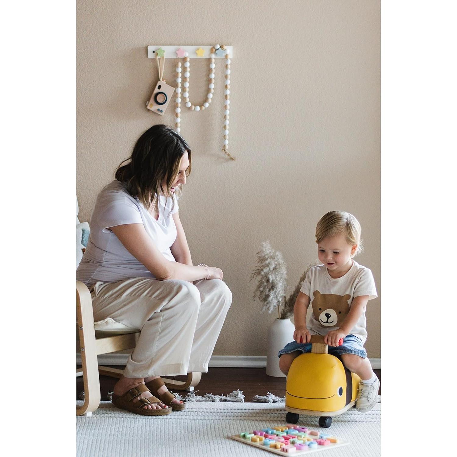 Perchero de Madera para Niños WONDERBEE 4 Ganchos Estrella Blanco