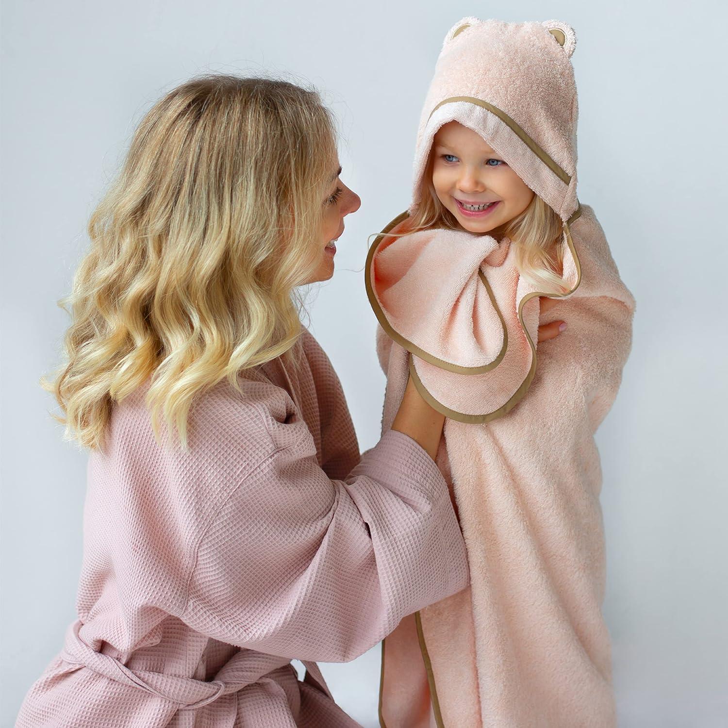 Toalla con Capucha Warm Cuddles Beige para Niños Pequeños 106.68x76.2 cm