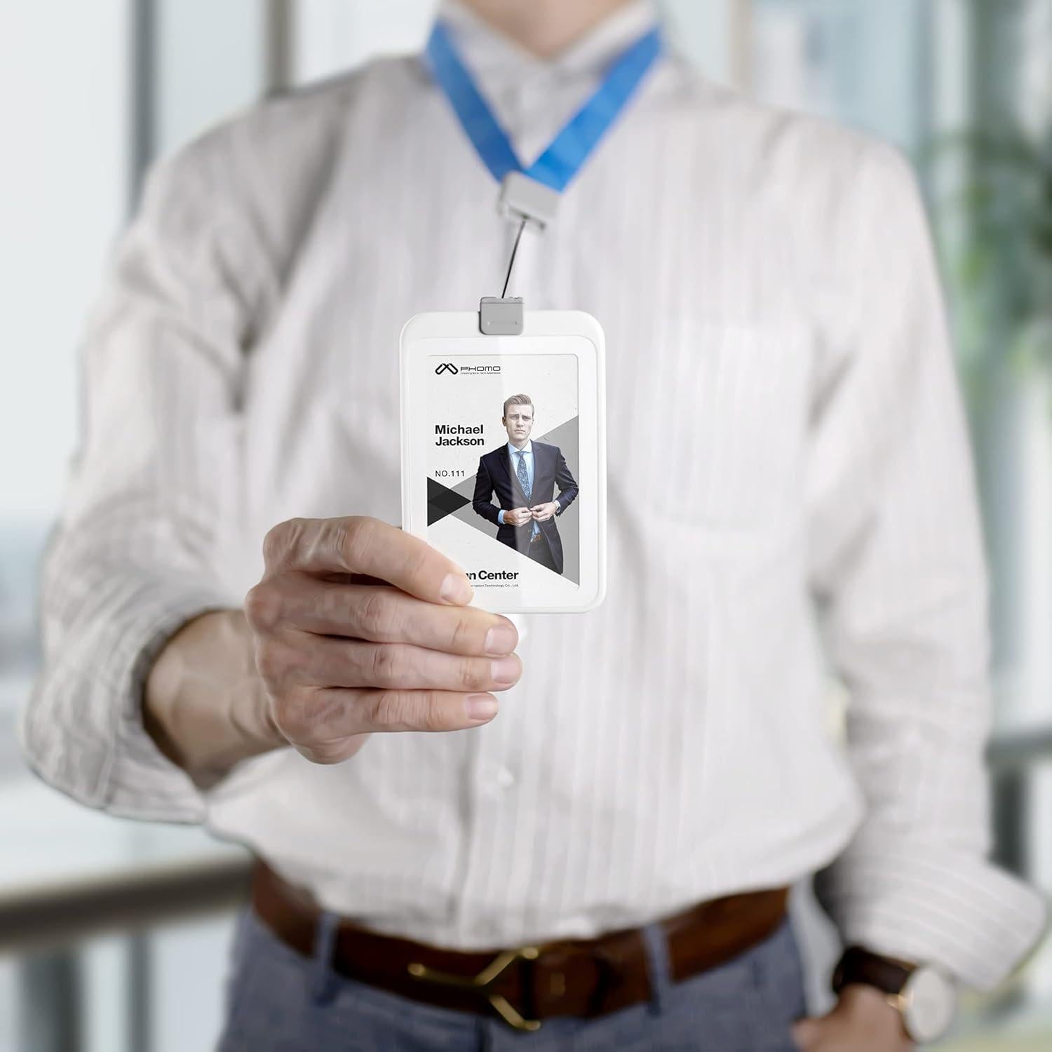 Soporte de identificación retráctil Phomo gris con clip