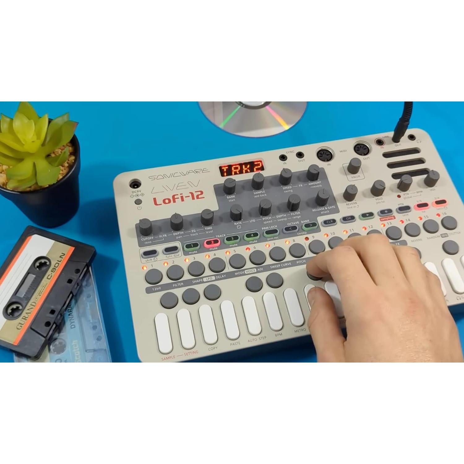 Groovebox Liven Lofi-12 Muestreo 12 bits 4 pistas