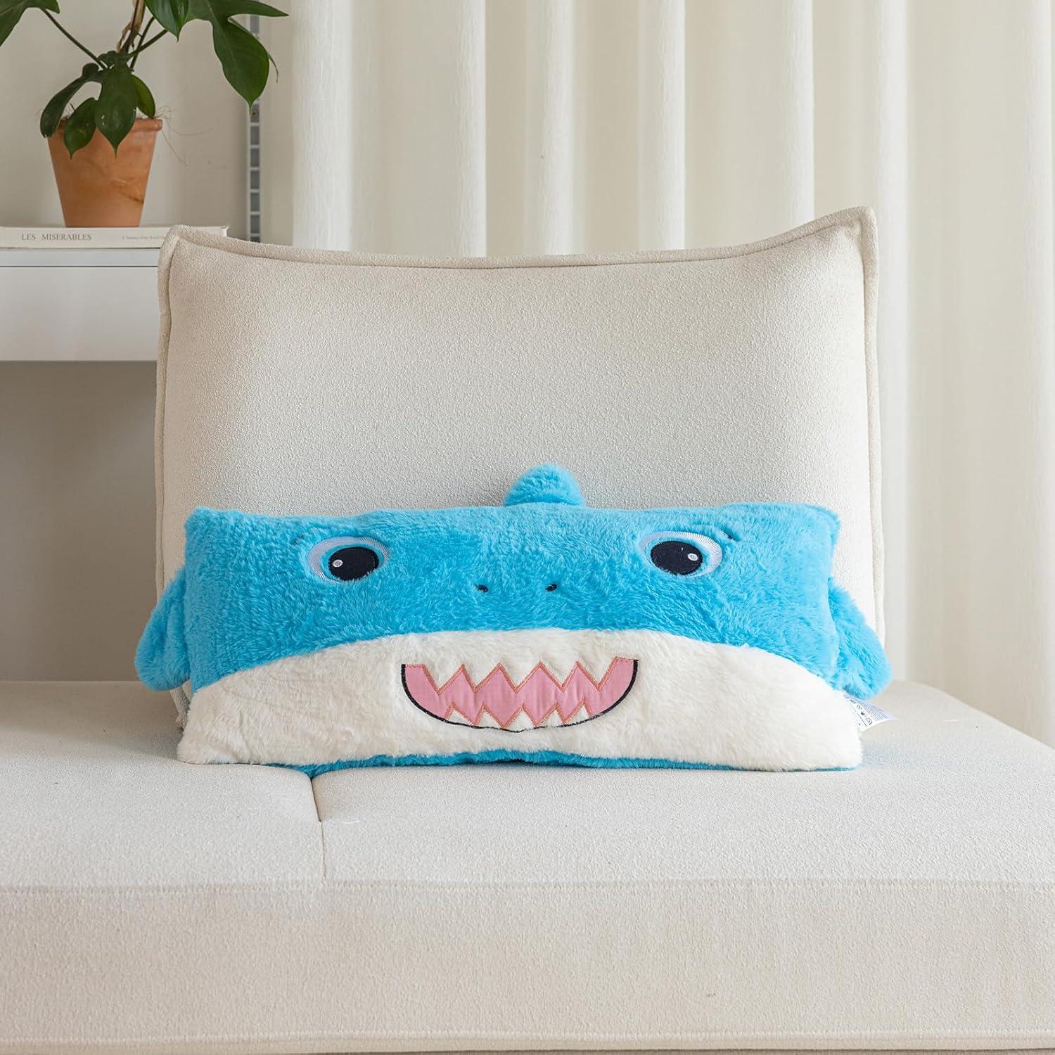 Almohada Lumbar Tiburón Azul Bebé Snugtown 30x60 cm