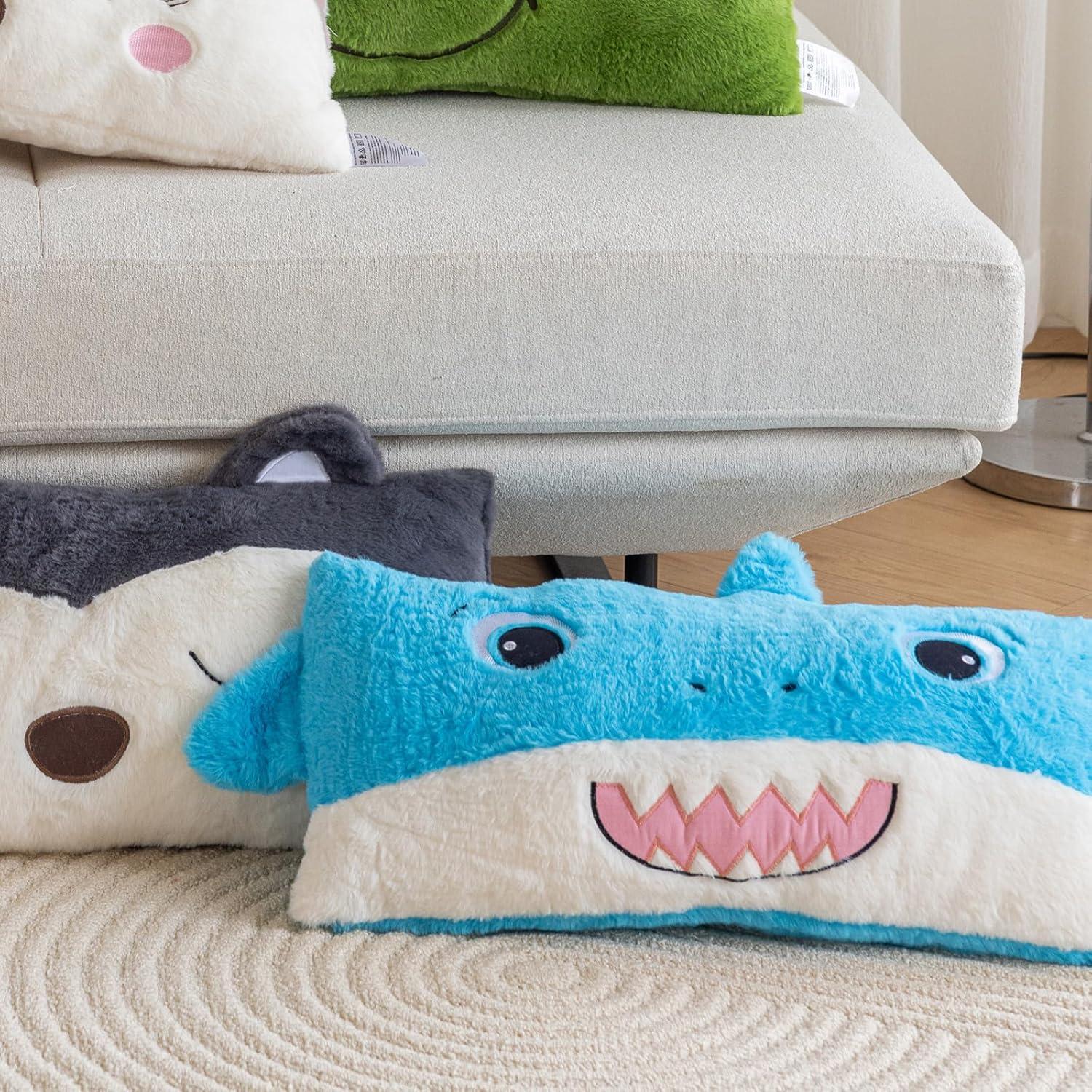 Almohada Lumbar Tiburón Azul Bebé Snugtown 30x60 cm