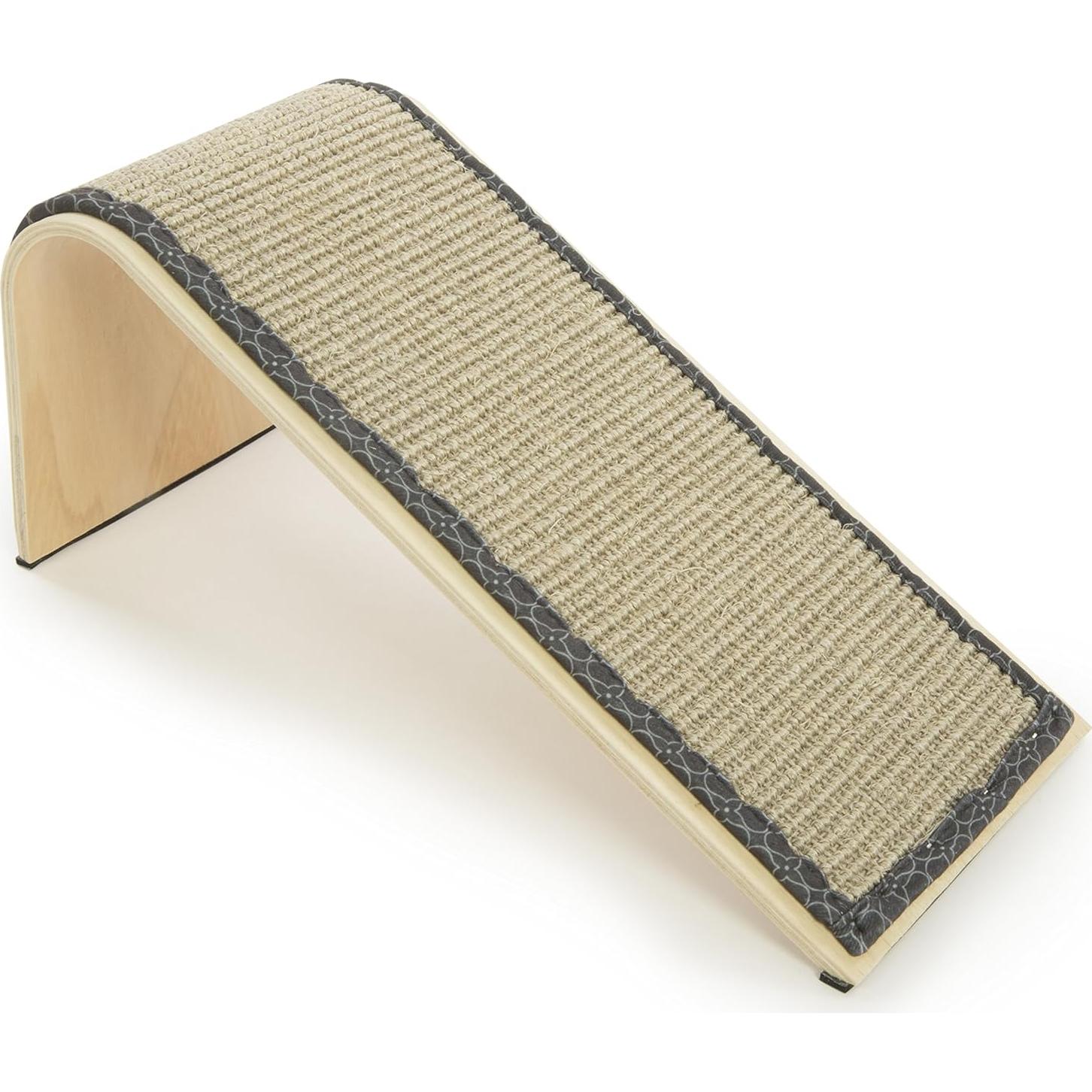 Rascador de Gato SmartyKat en Ángulo con Sisal Natural