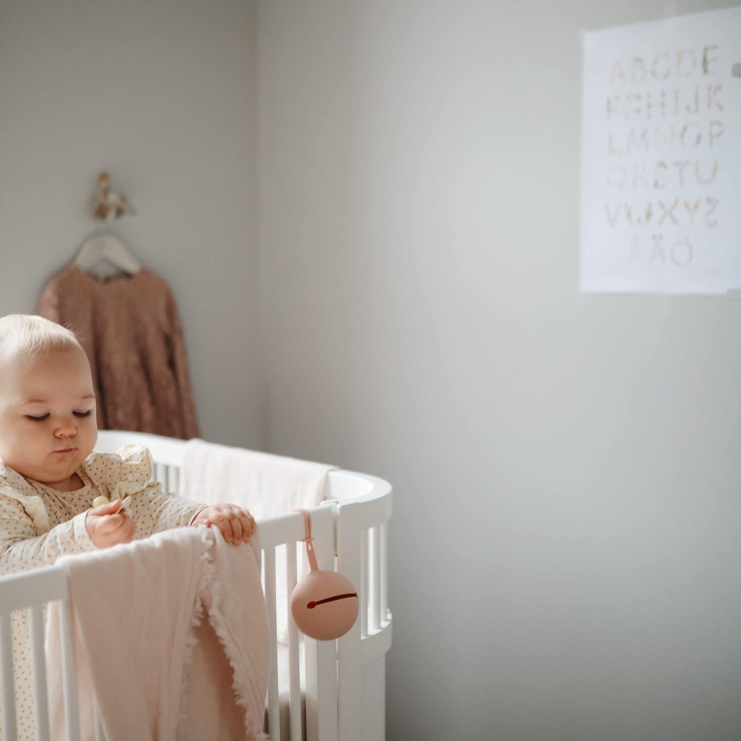 Funda para Chupete de Silicona Mushie Rosa - Almacenaje 2 Chupetes