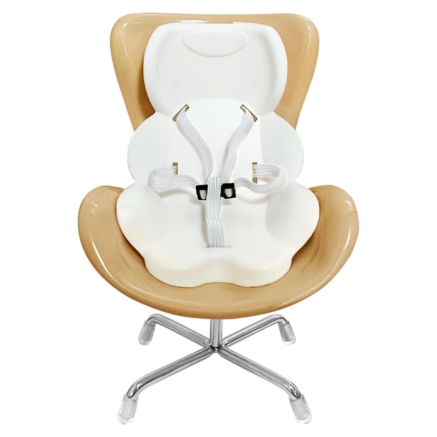 Silla de Auto para Muñeca ApisNest Marrón con Soporte