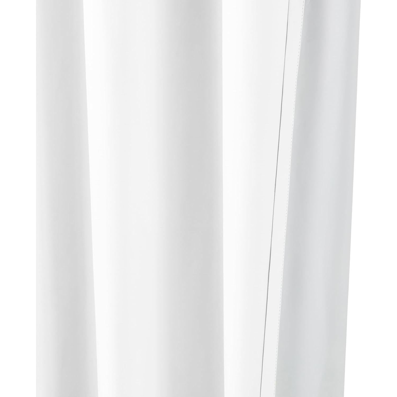 Cortina Blackout Amazon Basics 132x160 cm Blanca - Juego de 2