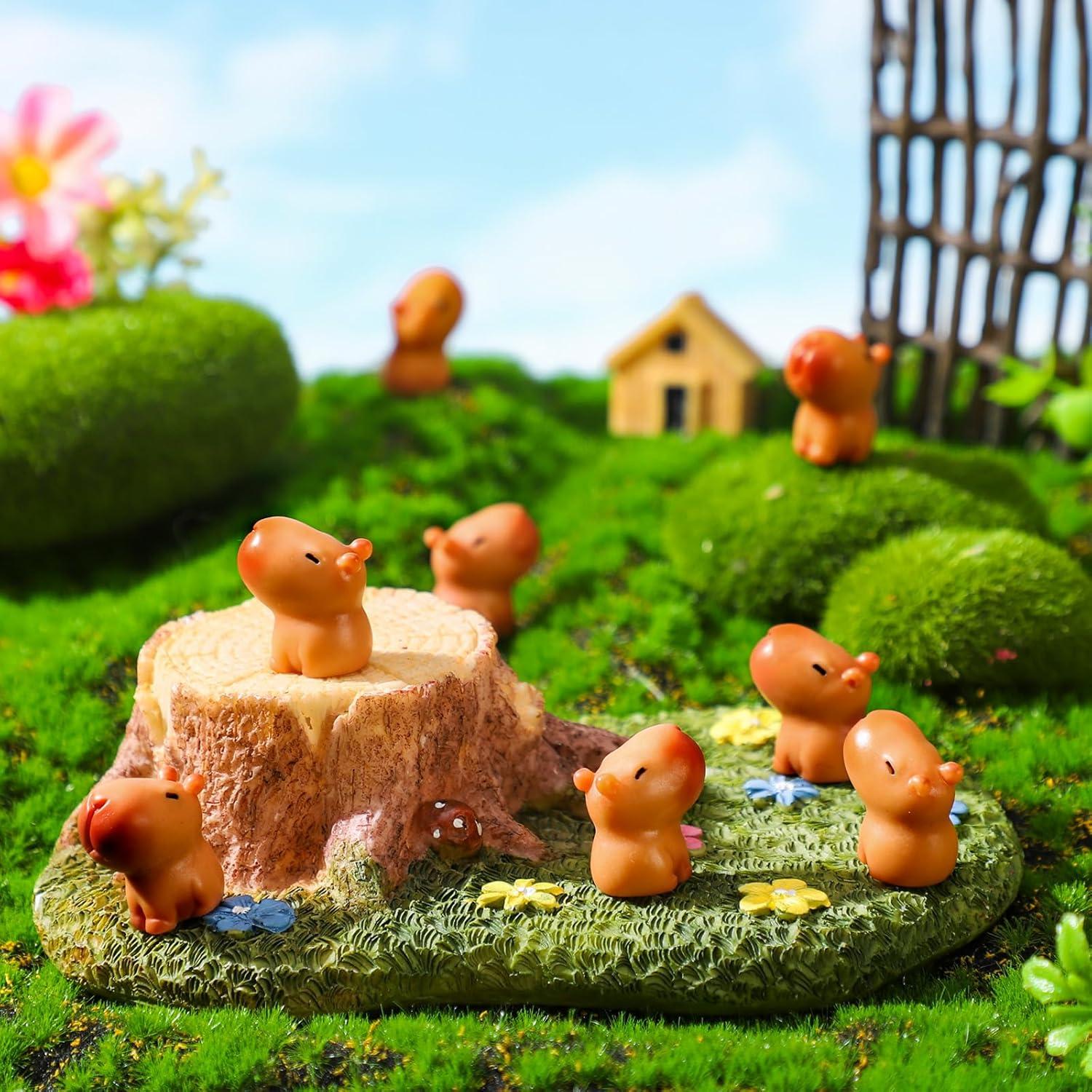 30 Mini Figuras de Capibara de Resina Simgoing - Decoración
