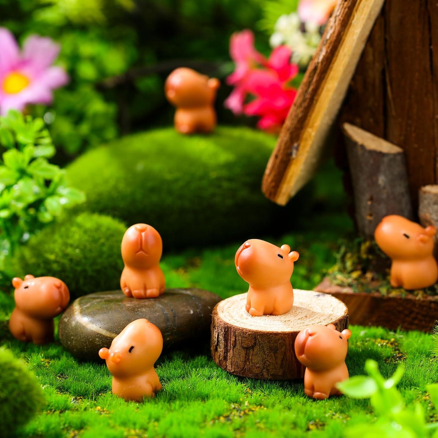 30 Mini Figuras de Capibara de Resina Simgoing - Decoración
